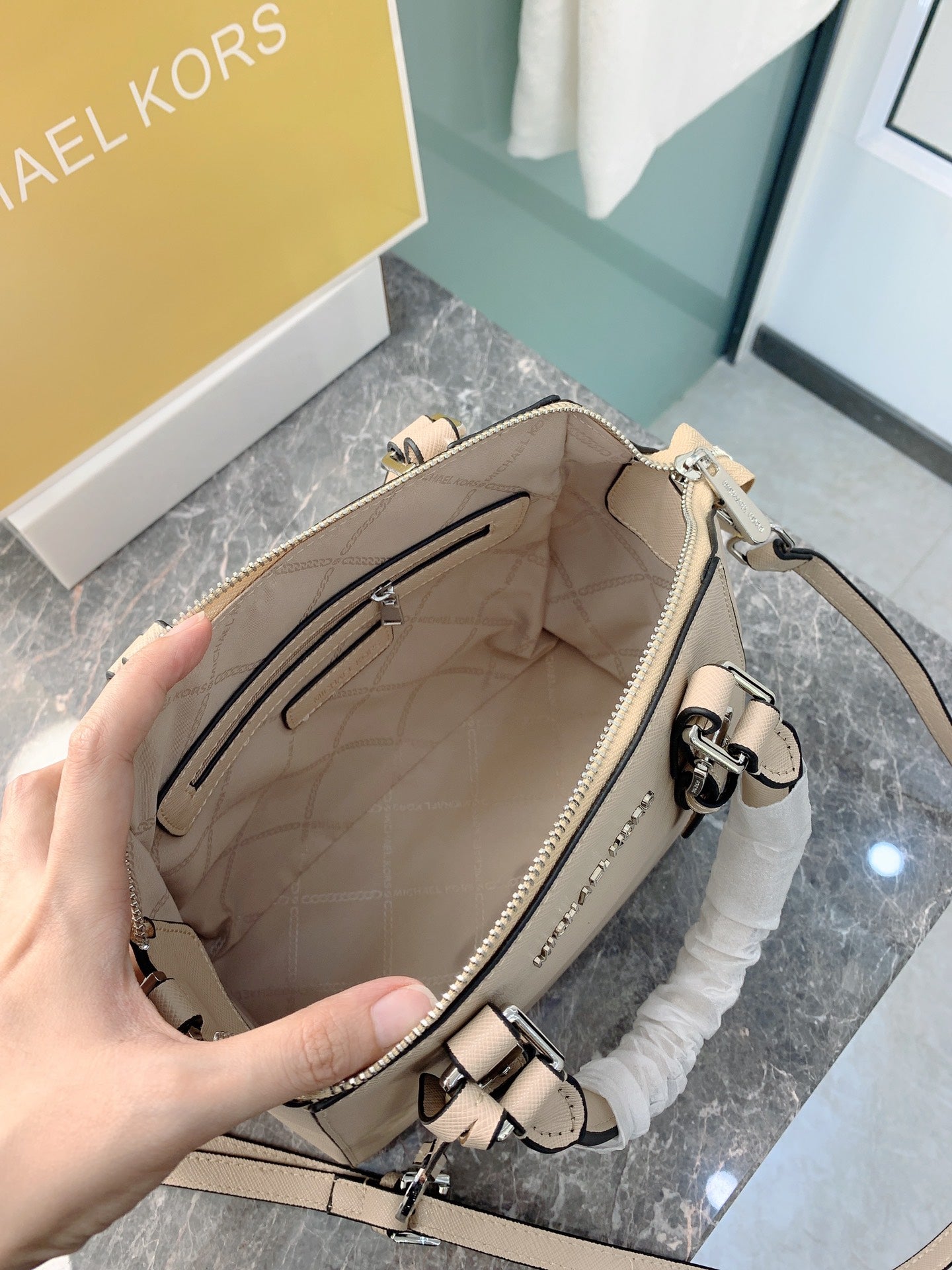 MK-BAG560