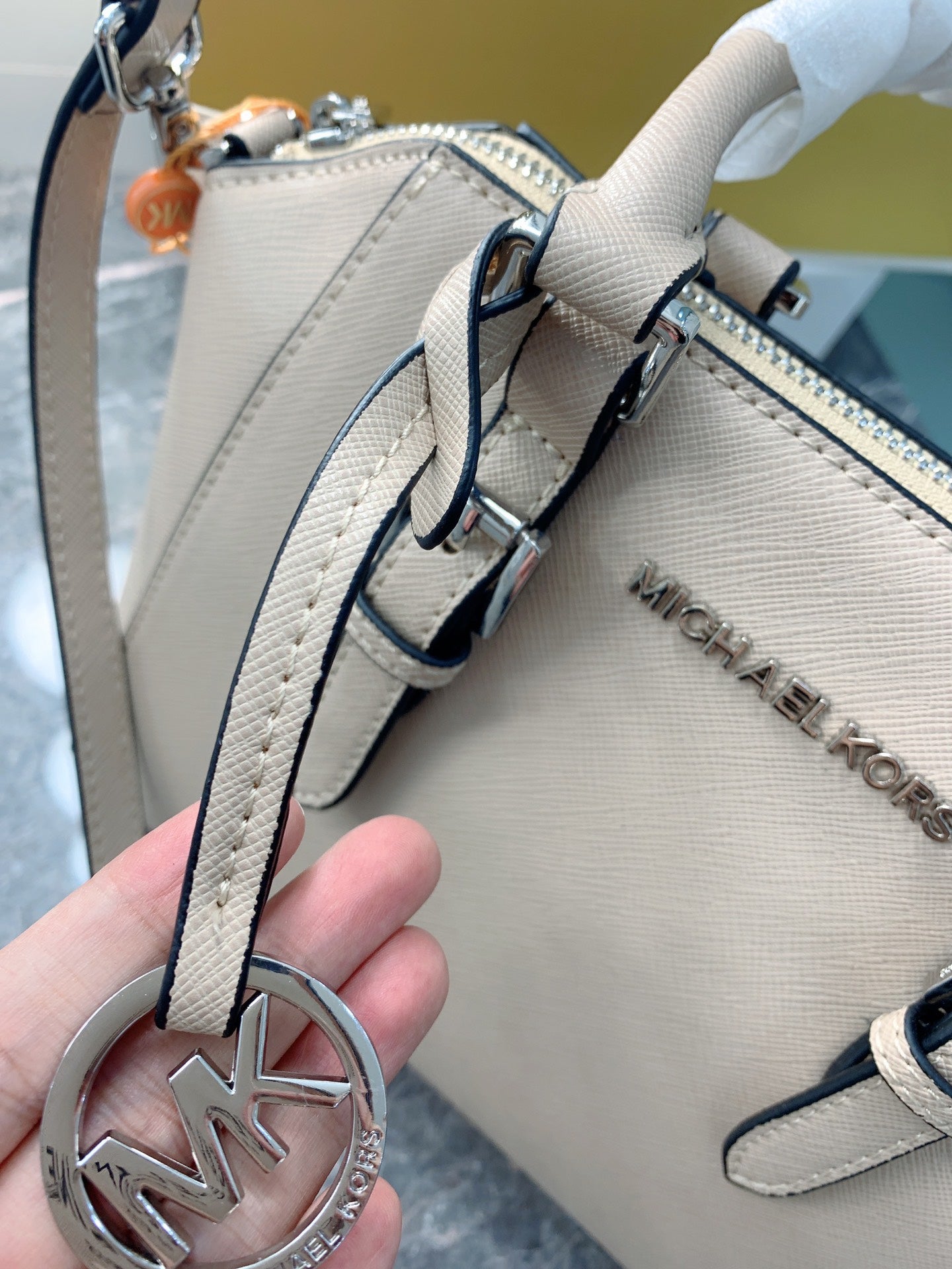 MK-BAG560