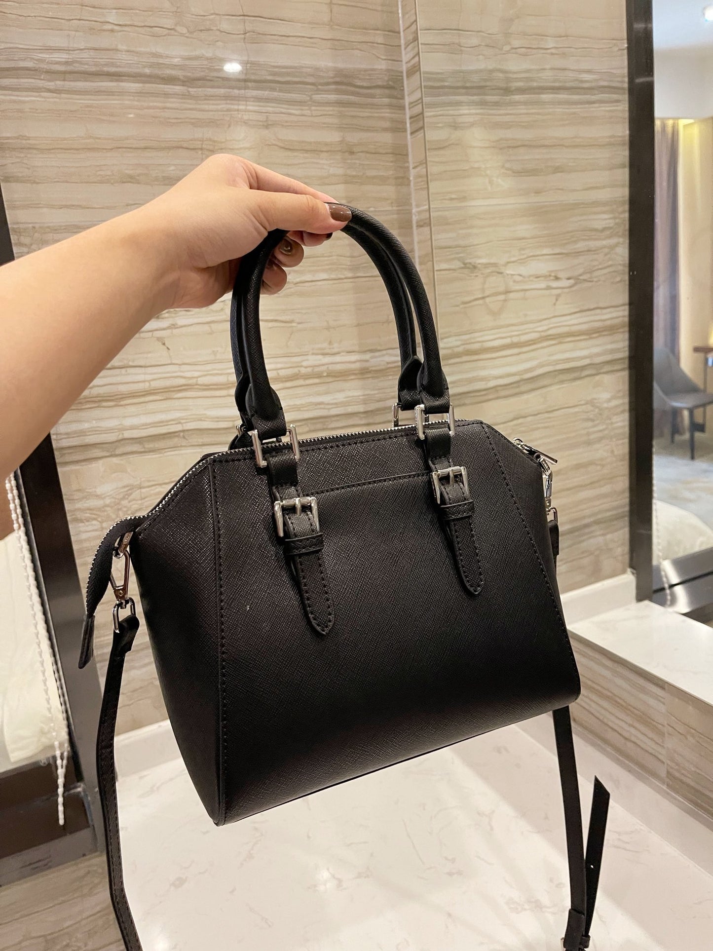 MK-BAG562