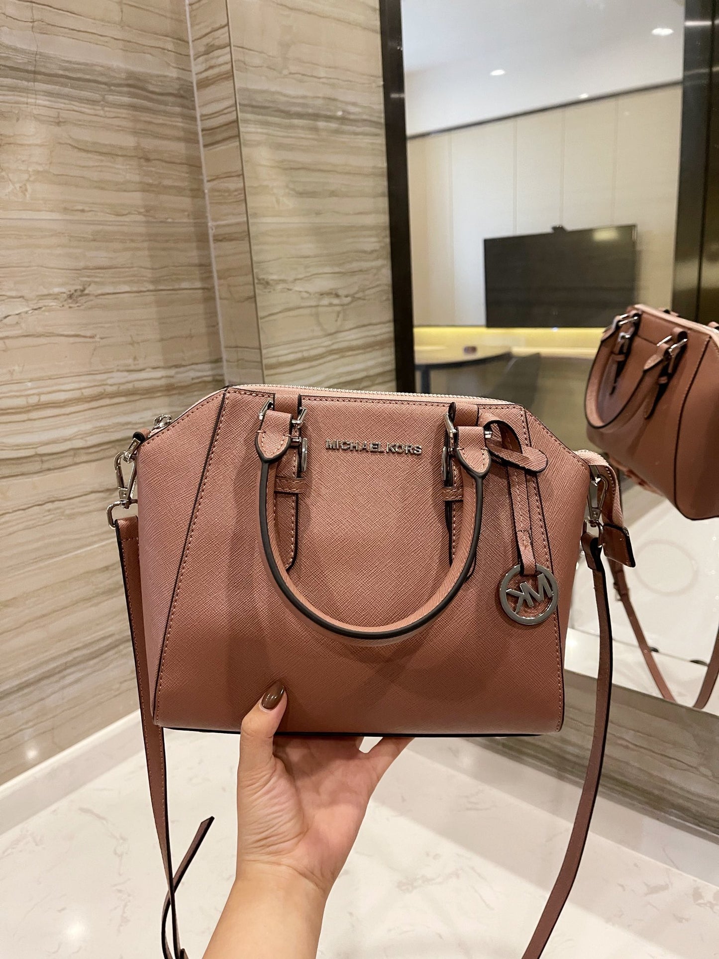 MK-BAG561