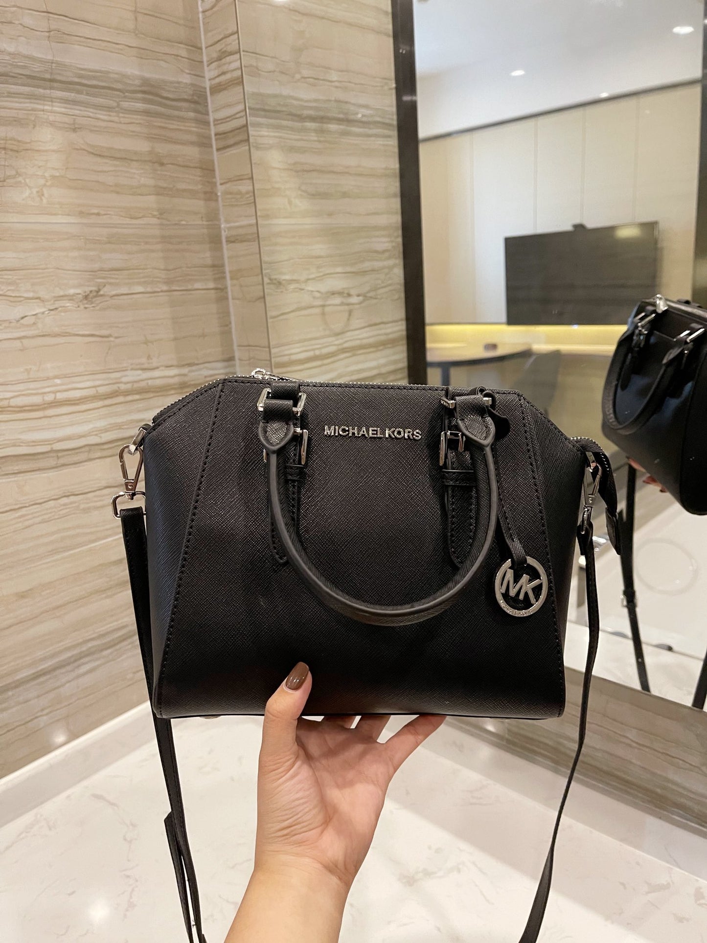 MK-BAG561