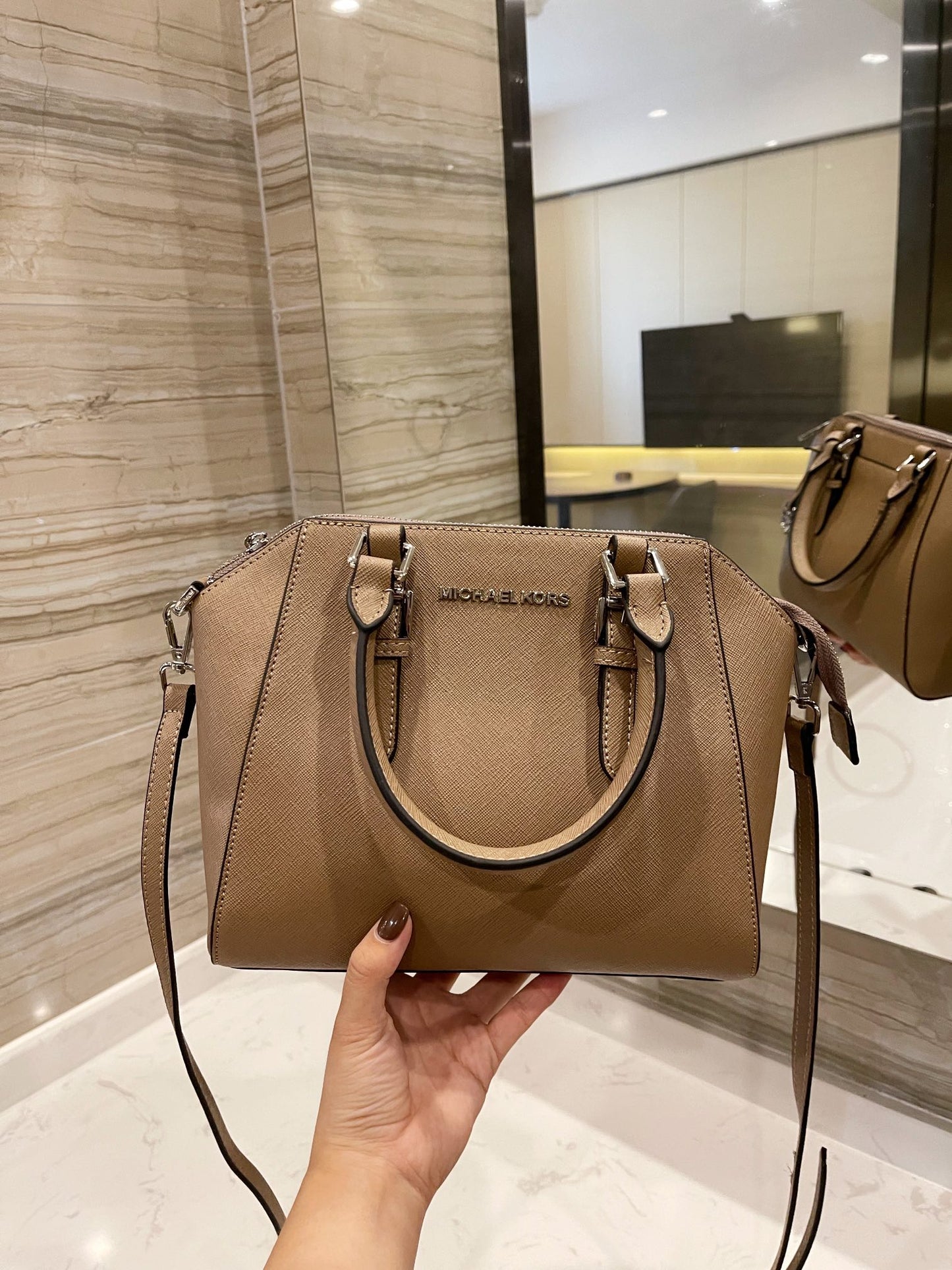 MK-BAG561