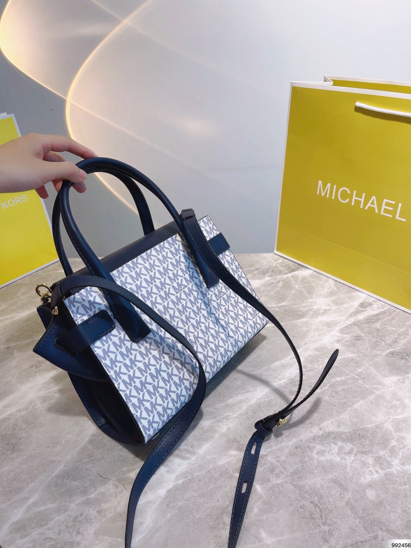 MK-BAG547
