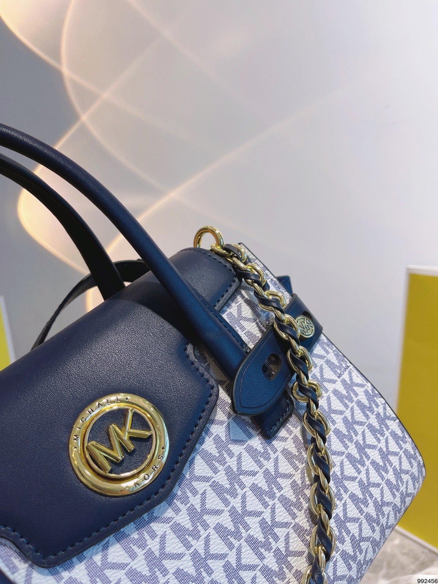 MK-BAG547