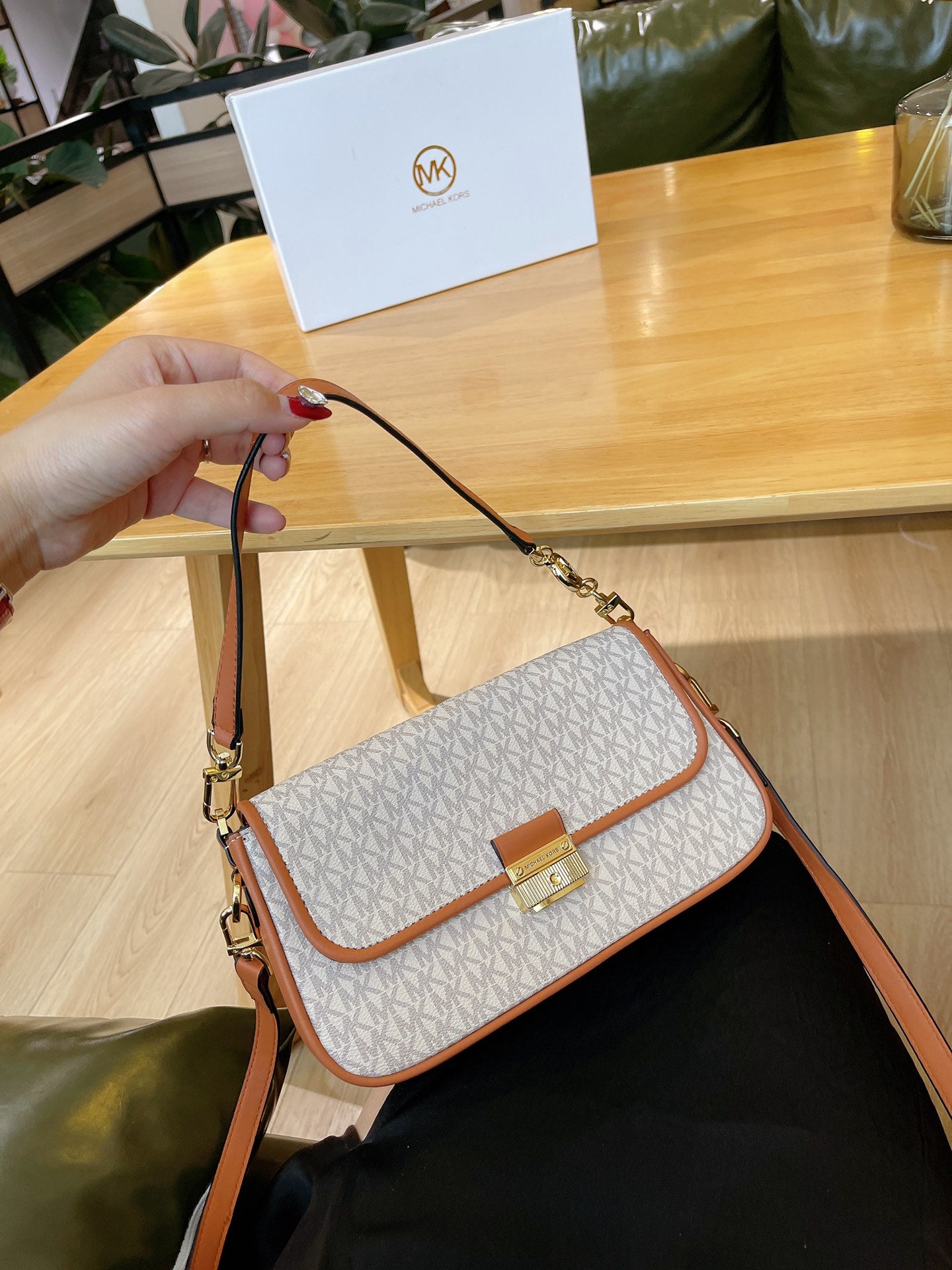 MK-BAG553