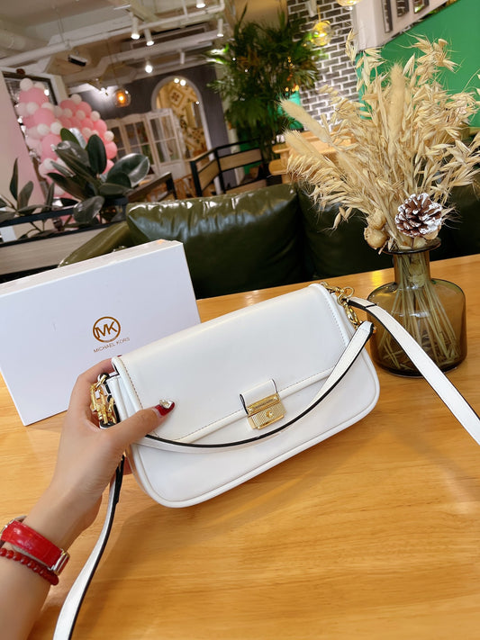 MK-BAG551