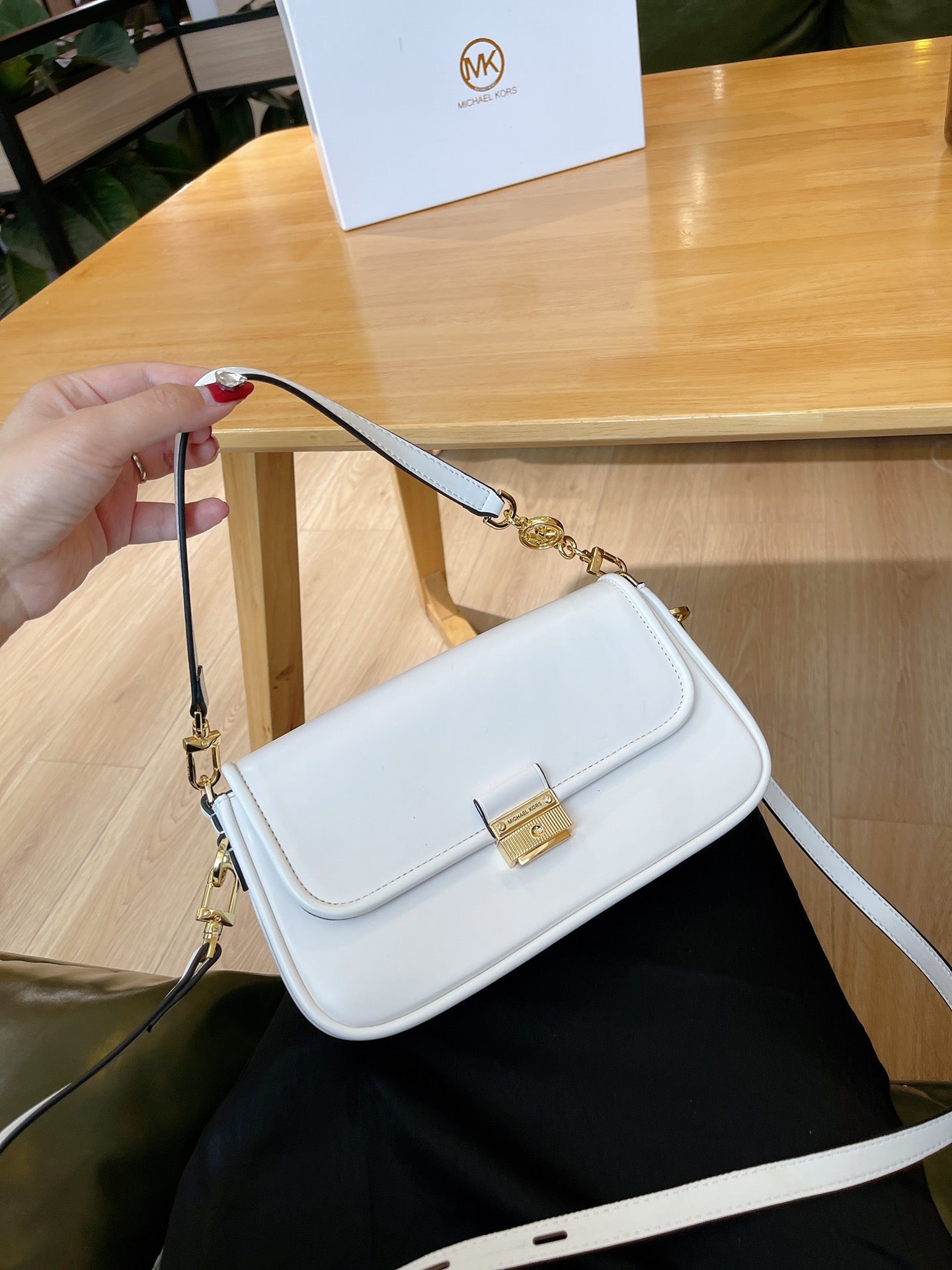 MK-BAG551