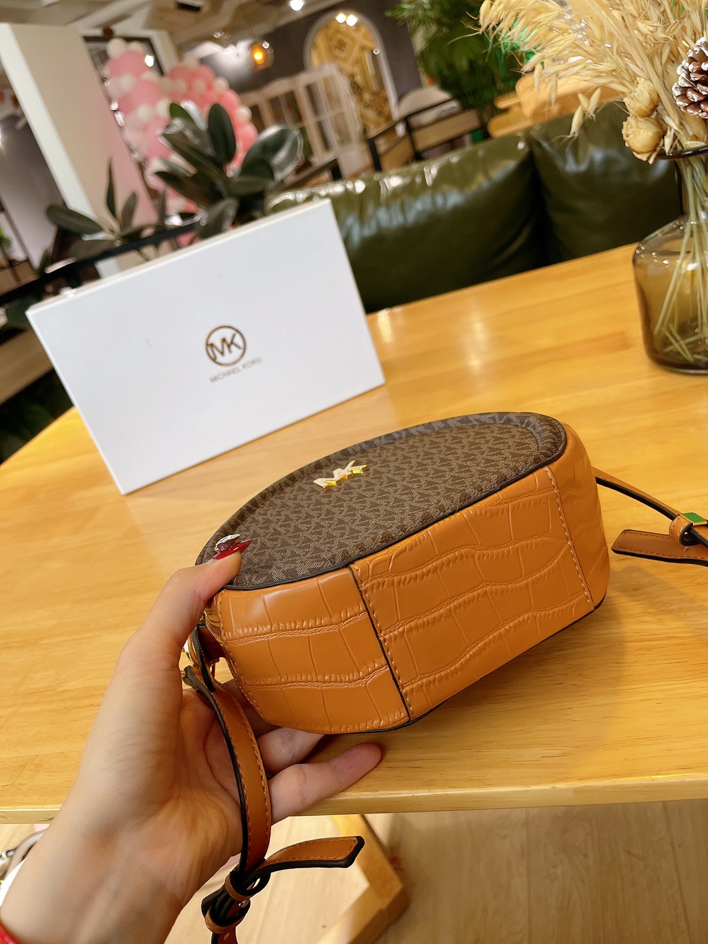 MK-BAG550
