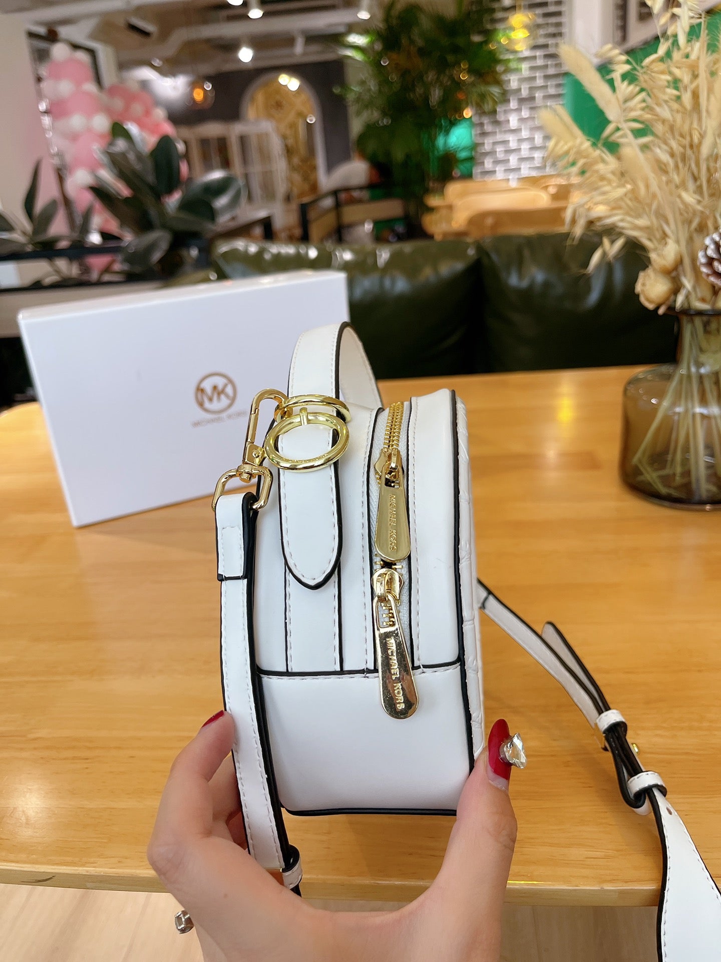MK-BAG549