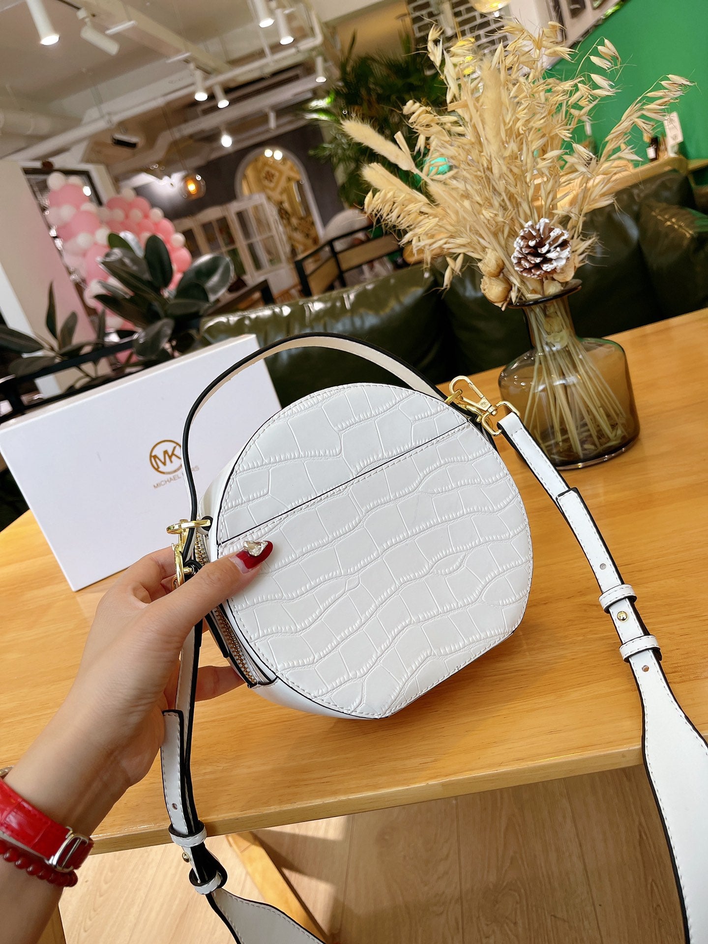 MK-BAG549