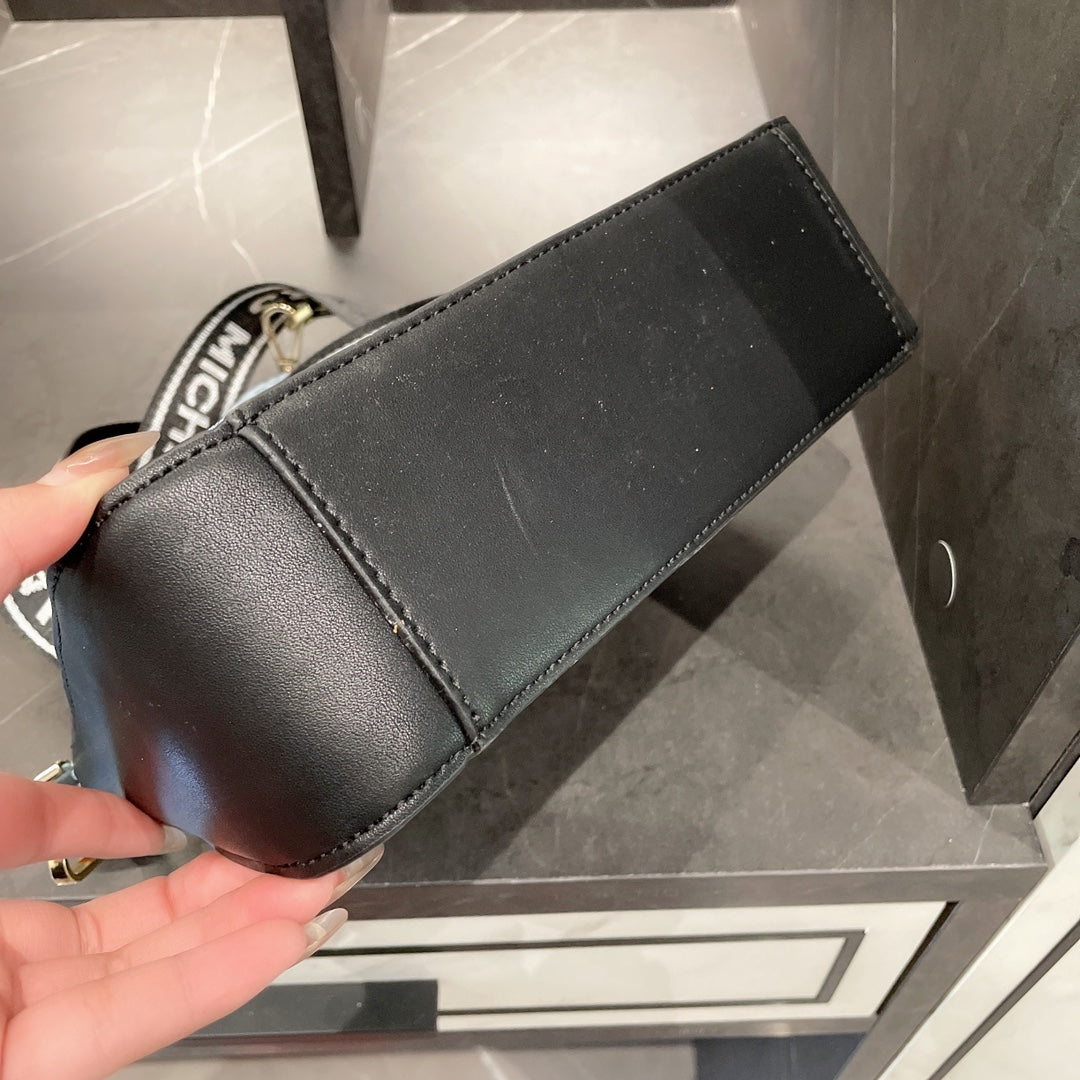 MK-BAG521