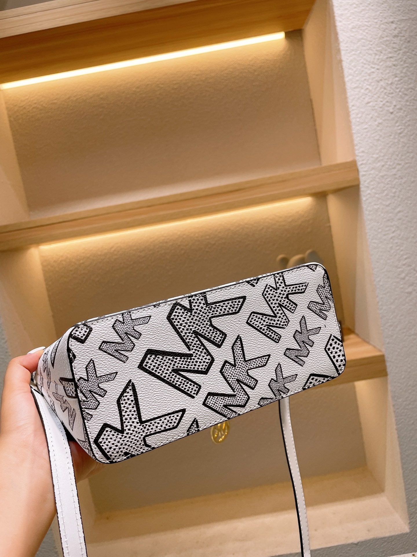 MK-BAG495
