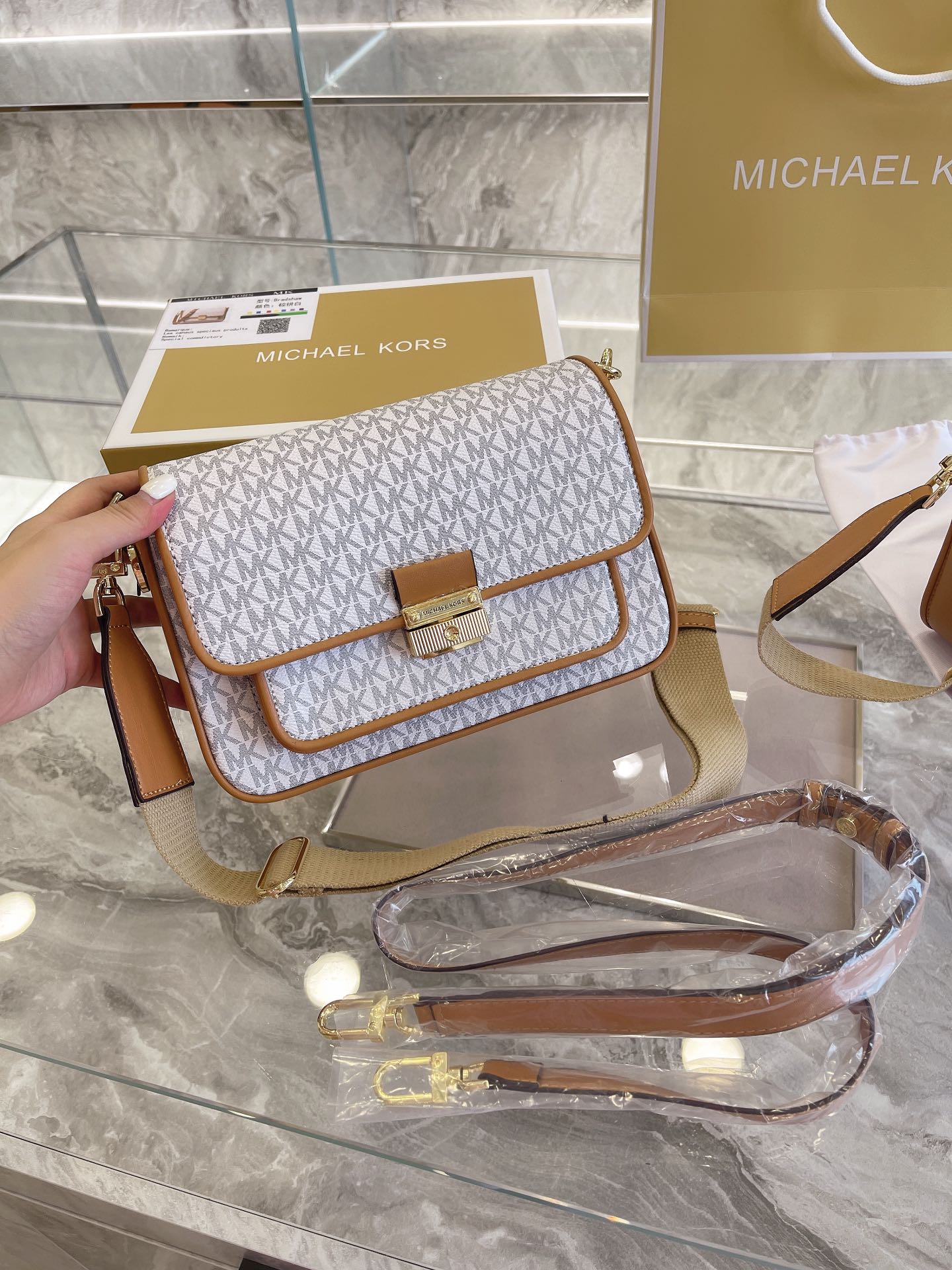 MK-BAG424