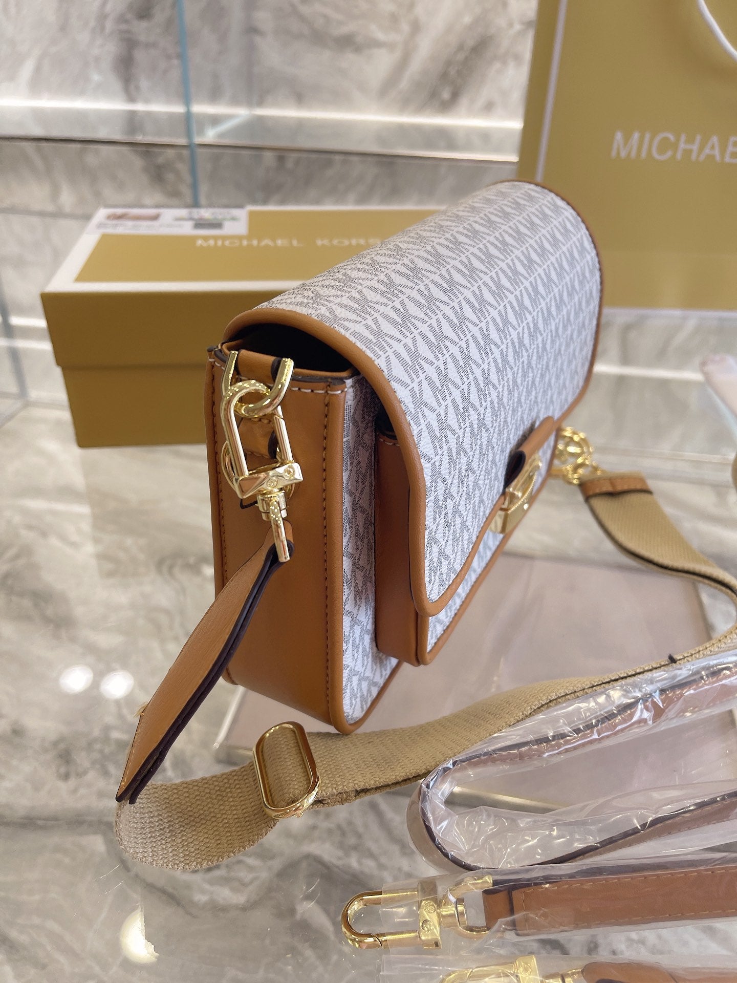 MK-BAG454