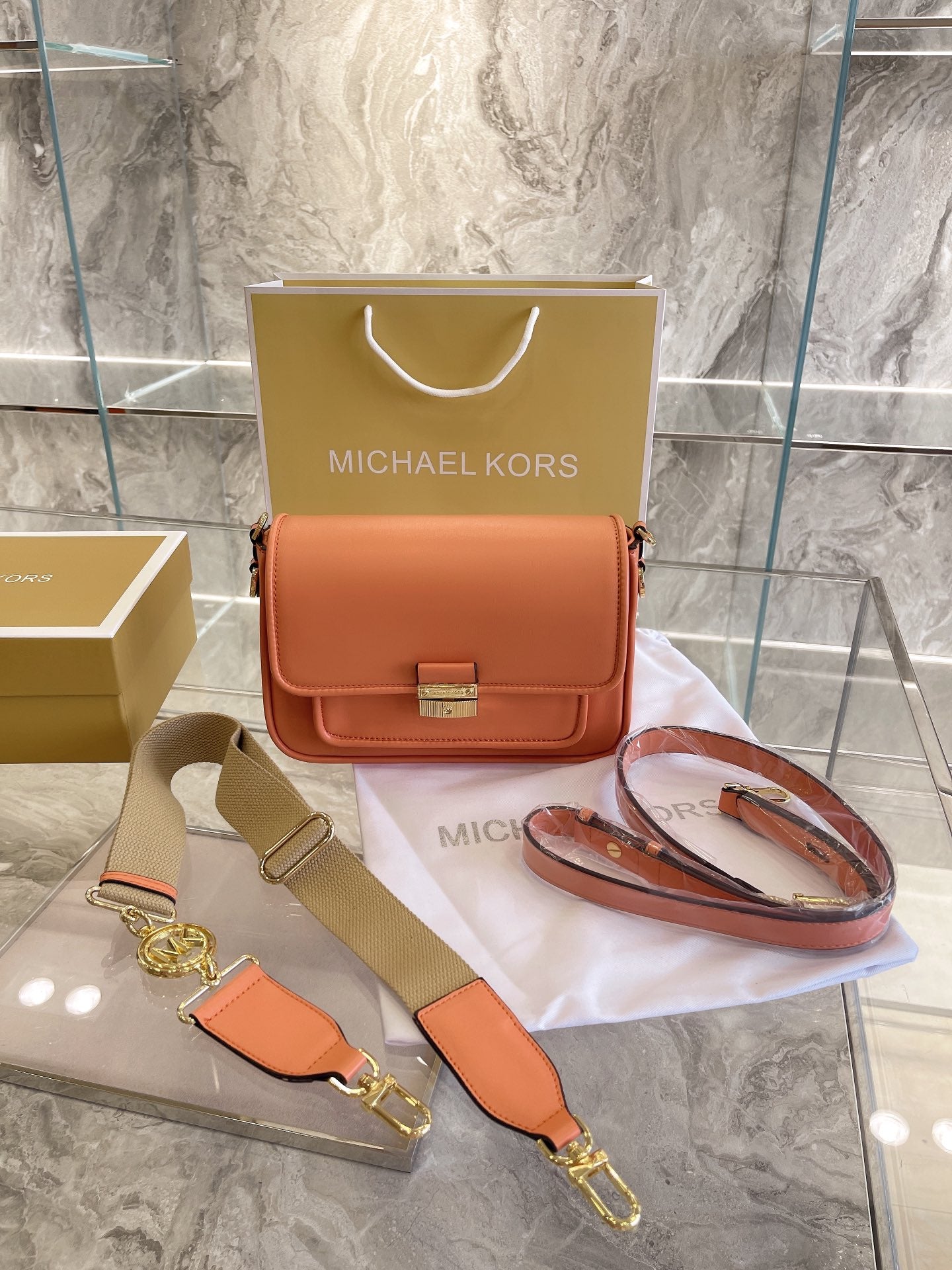 MK-BAG422