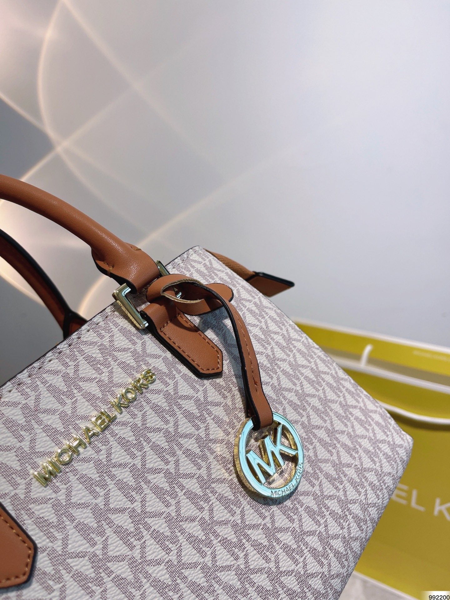 MK-BAG437
