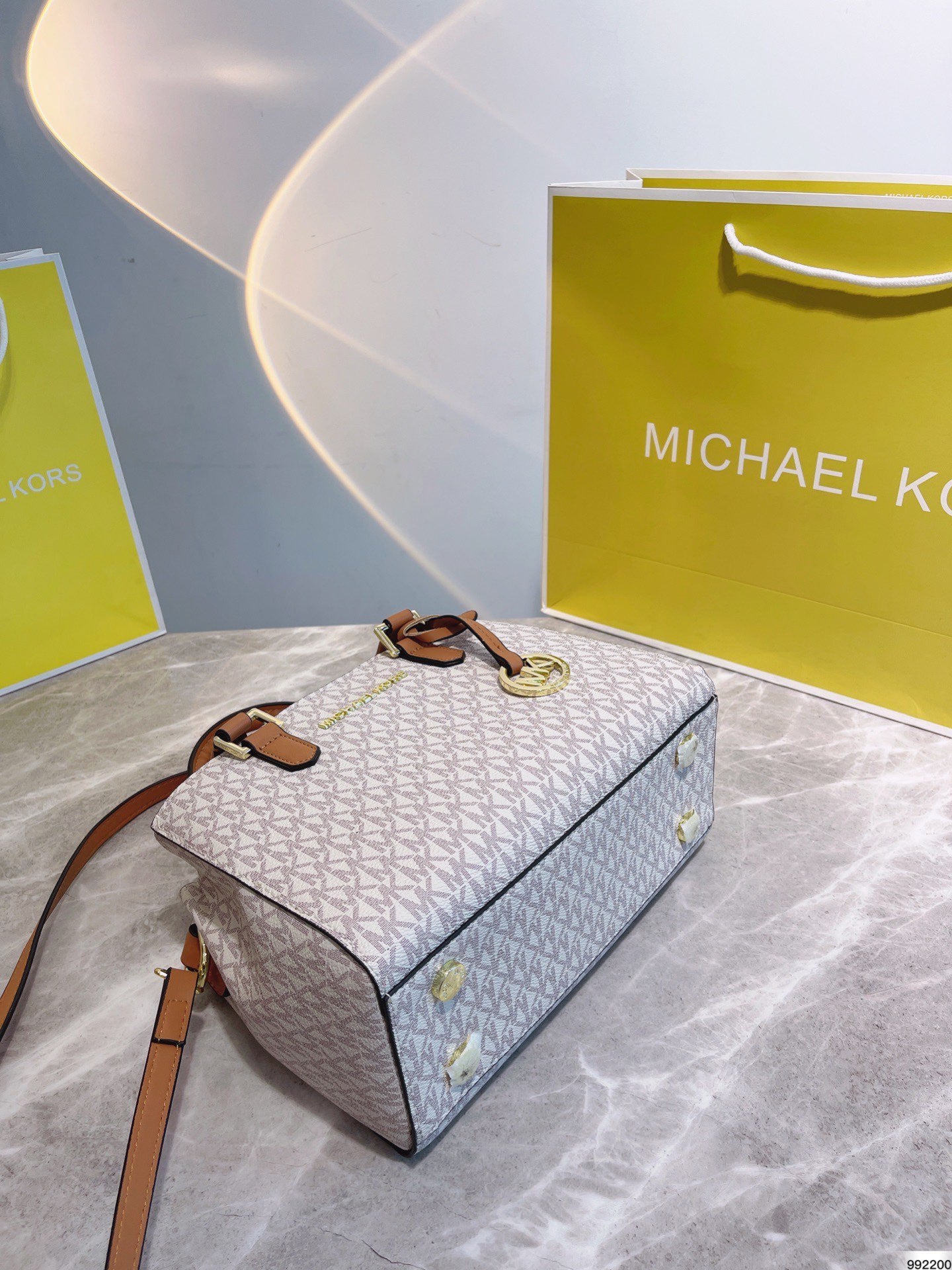 MK-BAG437