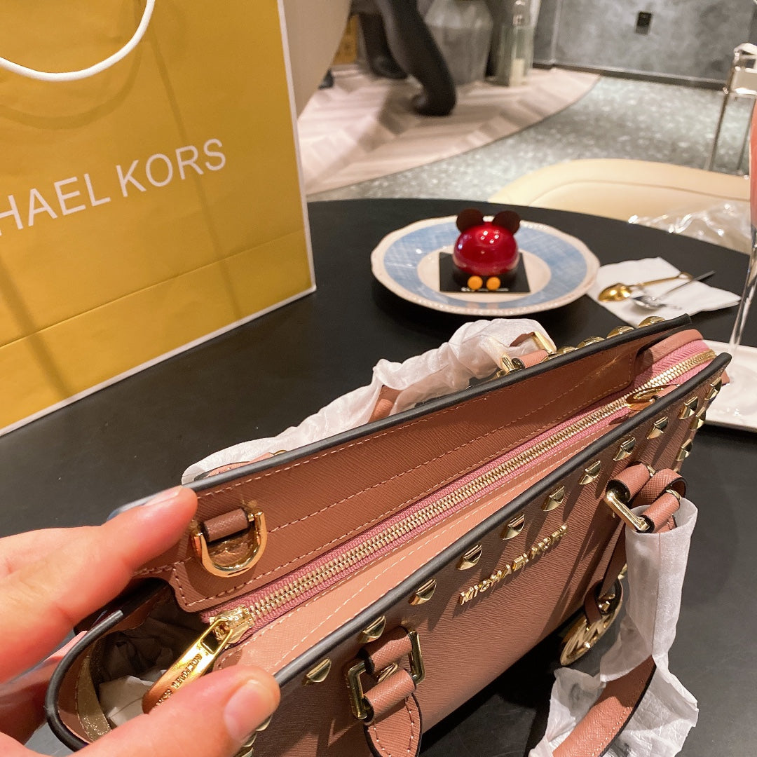 MK-BAG439