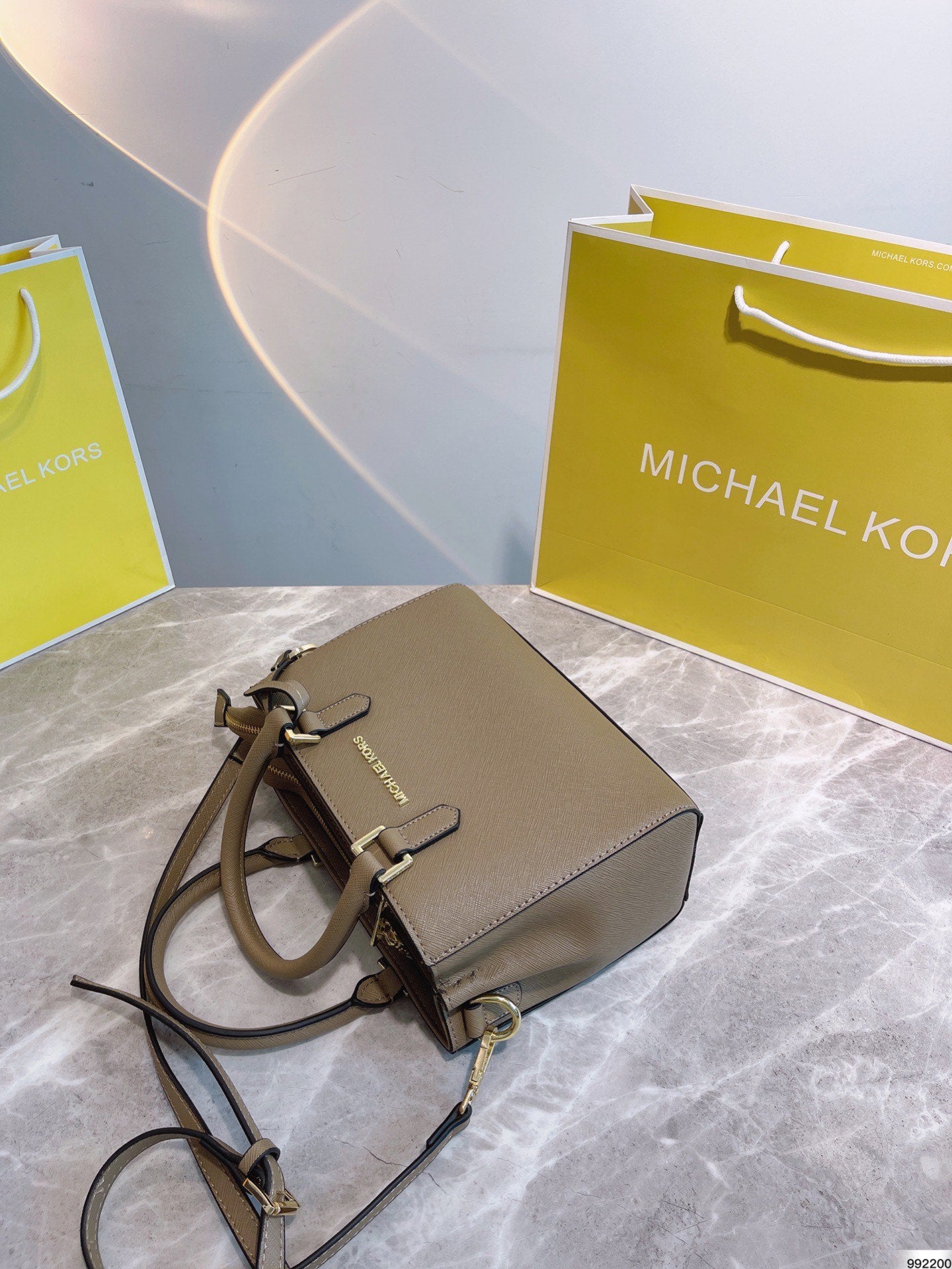 MK-BAG412