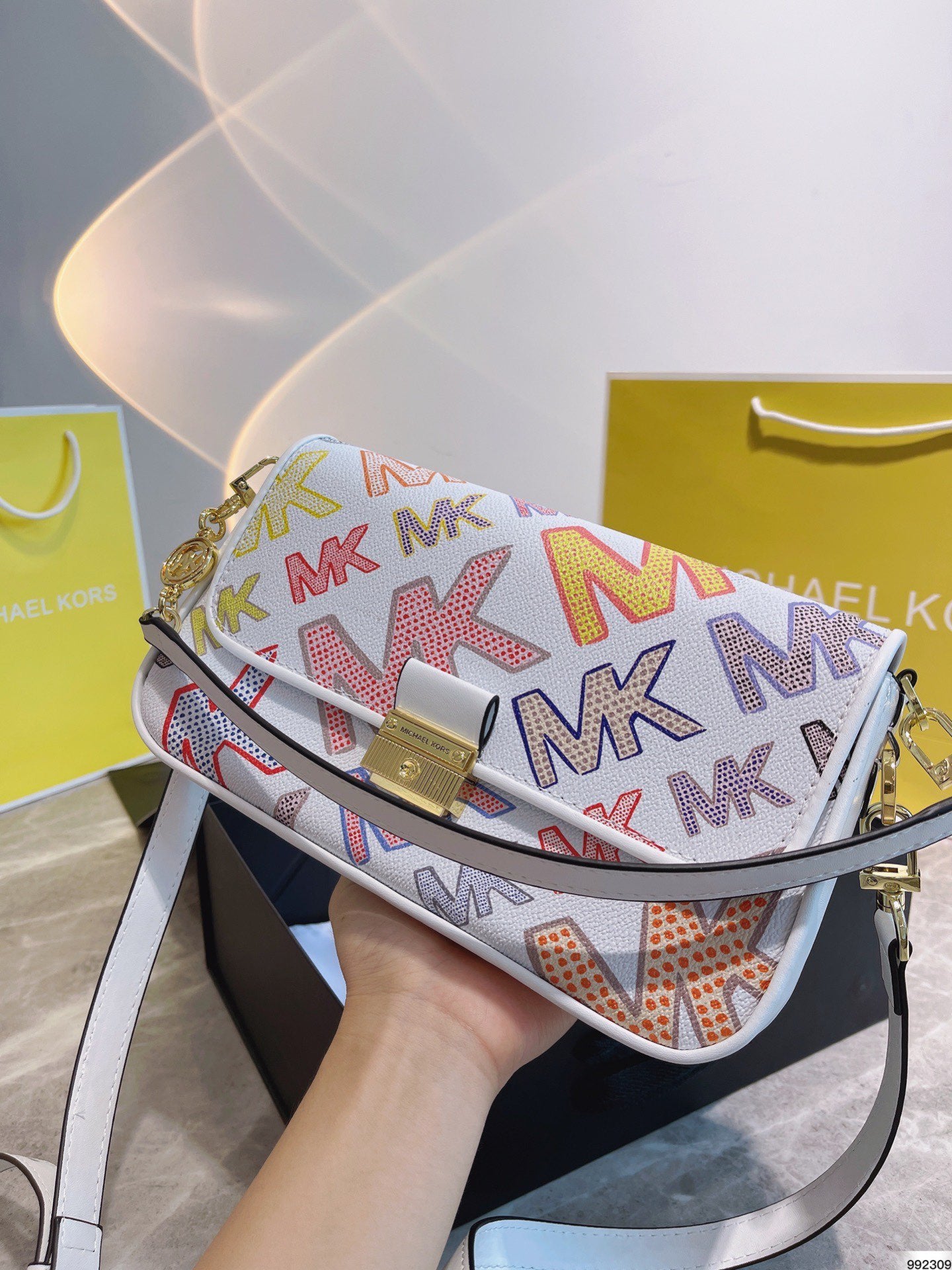 MK-BAG406