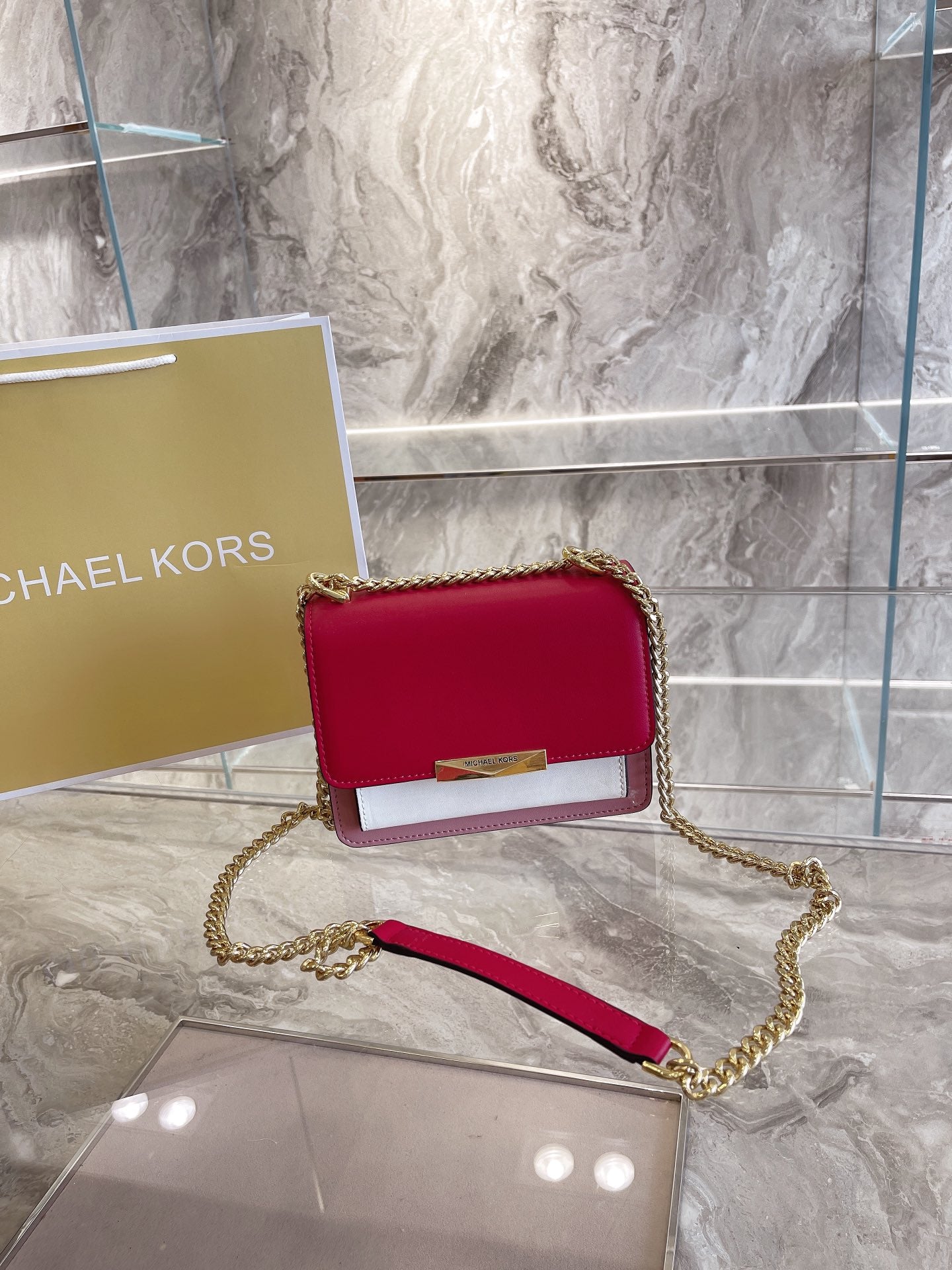 MK-BAG381