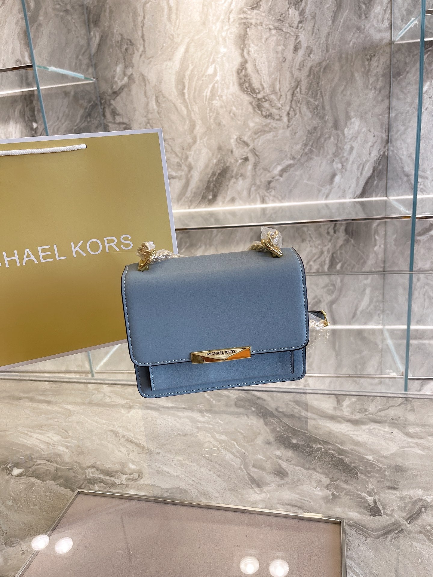 MK-BAG381