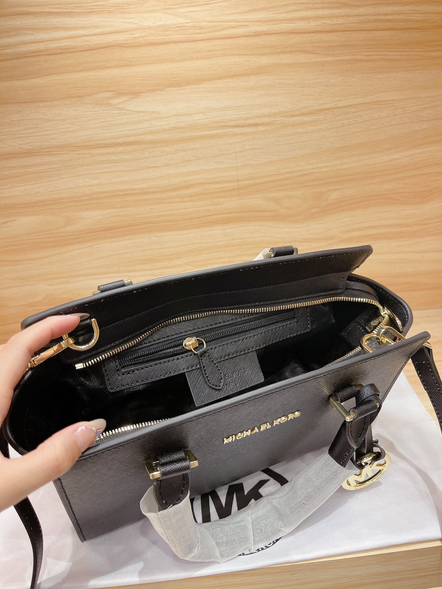 MK-BAG375