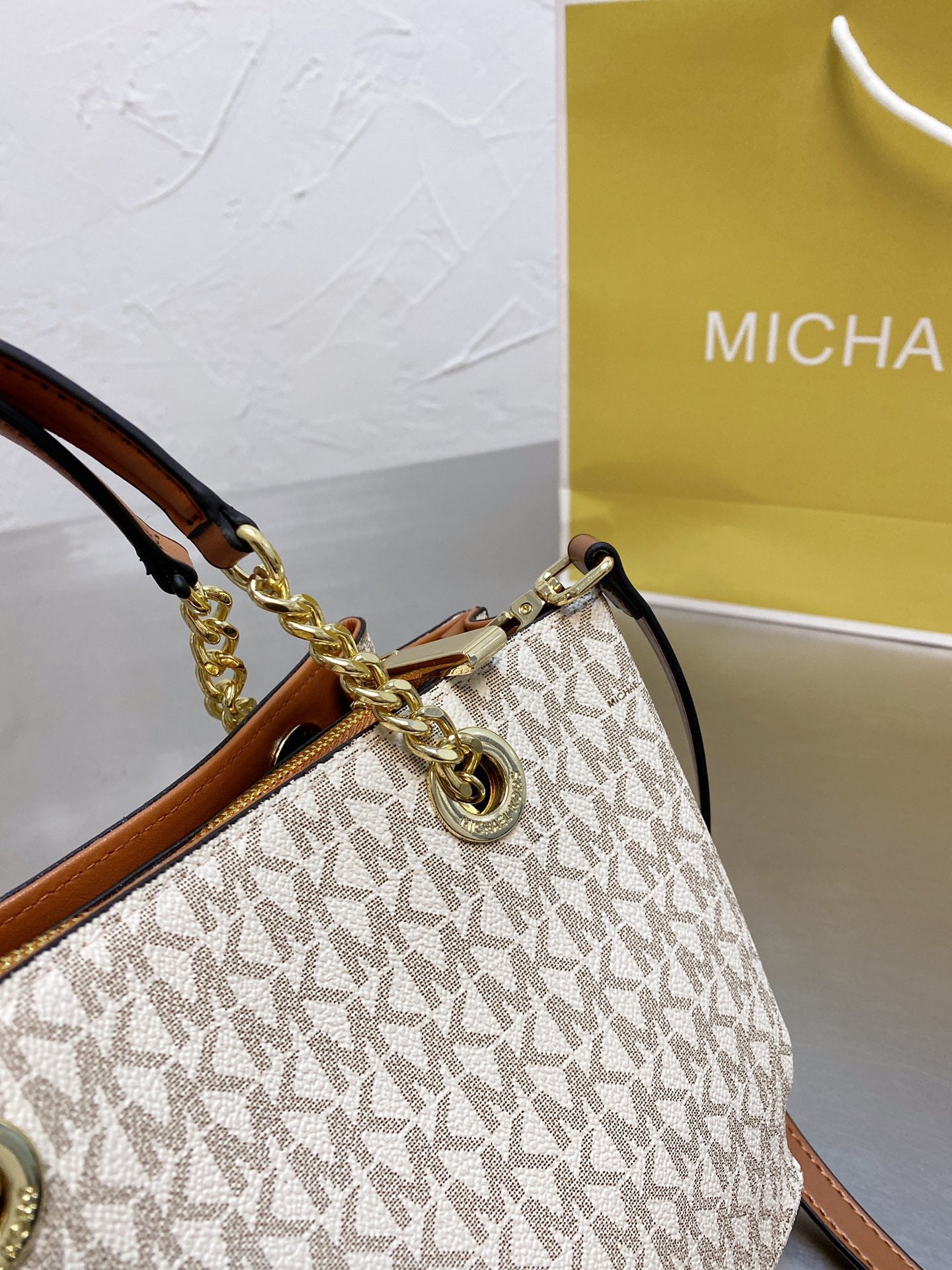 MK-BAG370