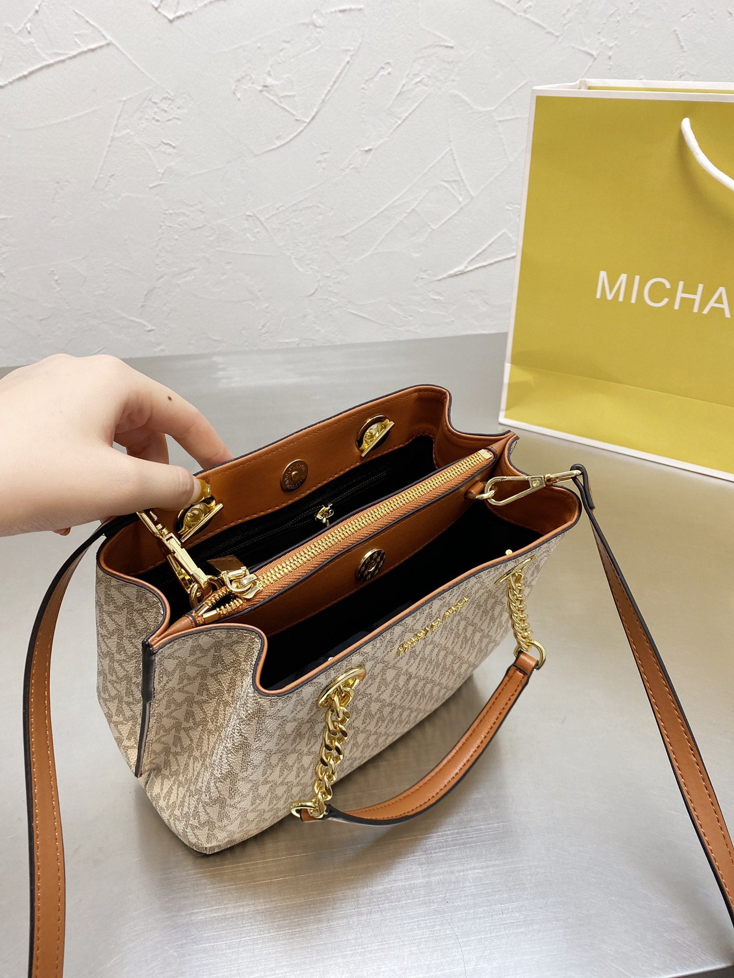 MK-BAG370