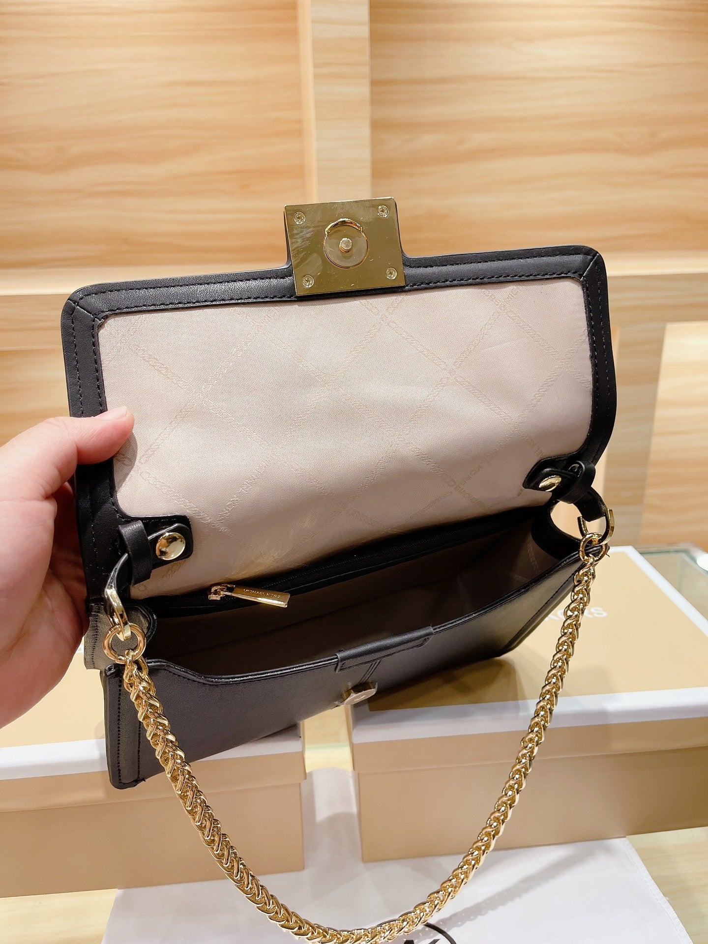 MK-BAG357