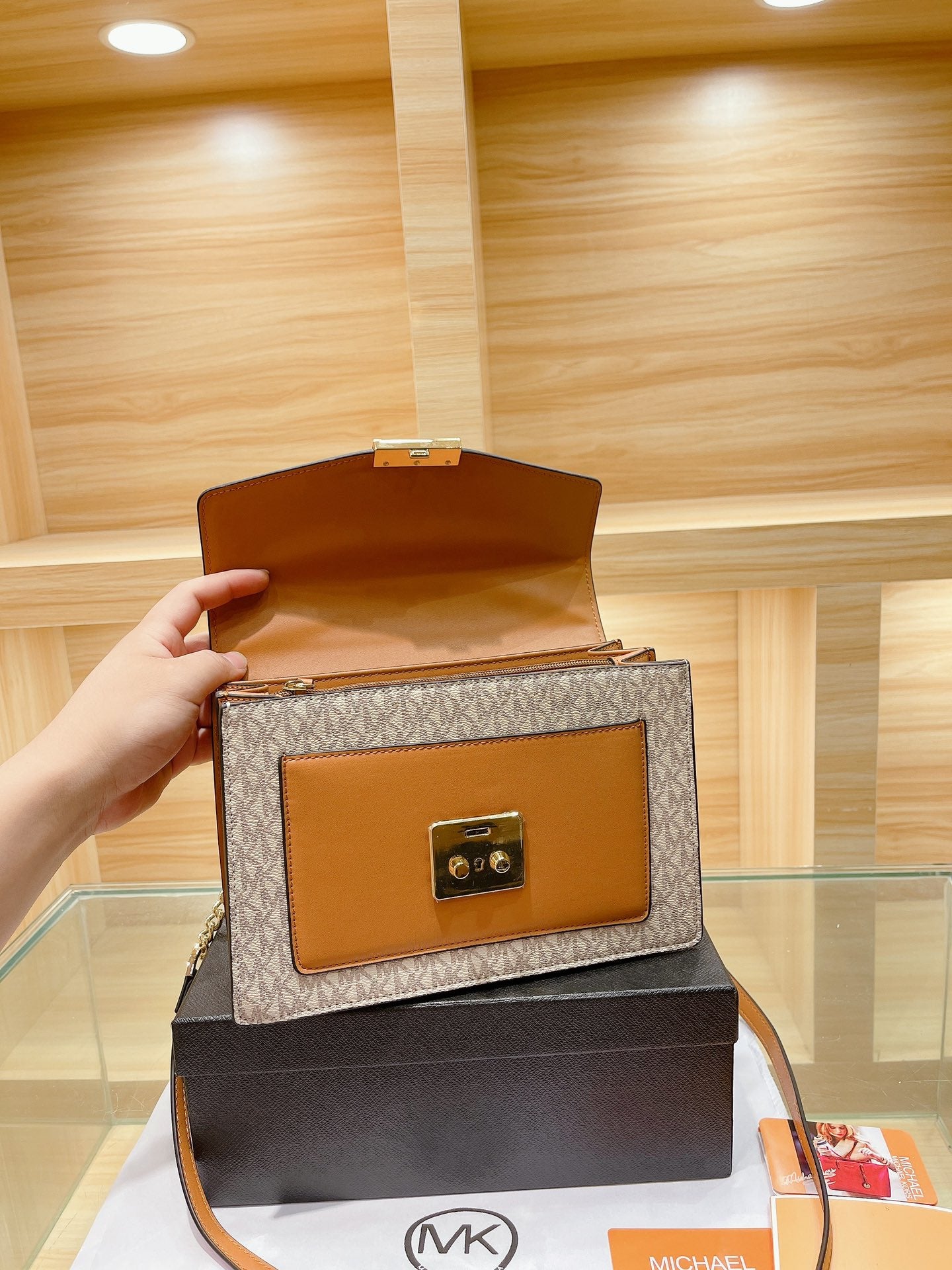 MK-BAG350
