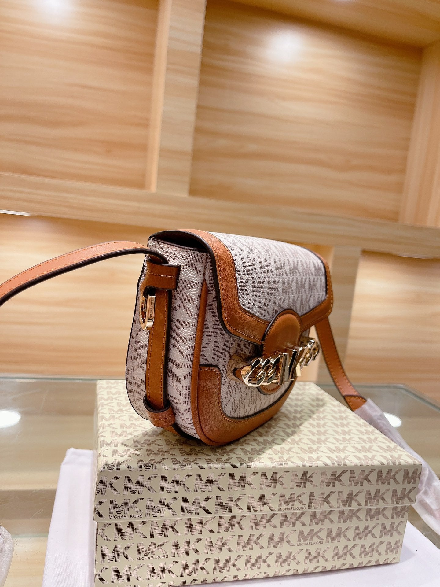 MK-BAG322