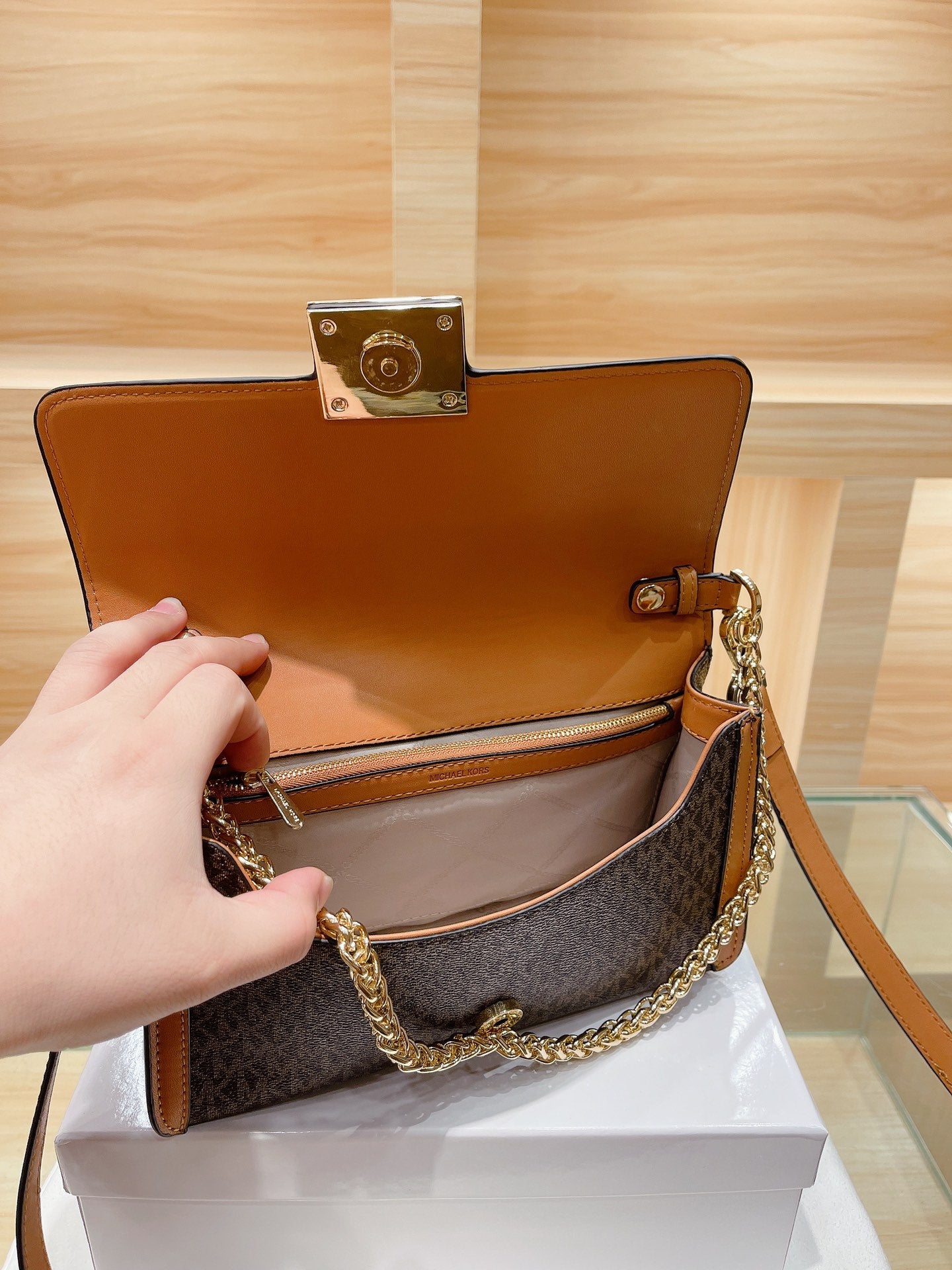 MK-BAG255