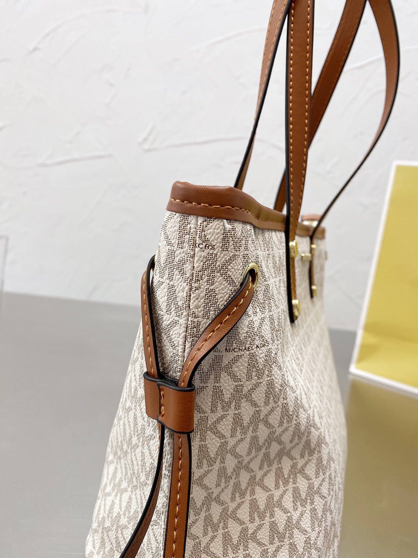MK-BAG247
