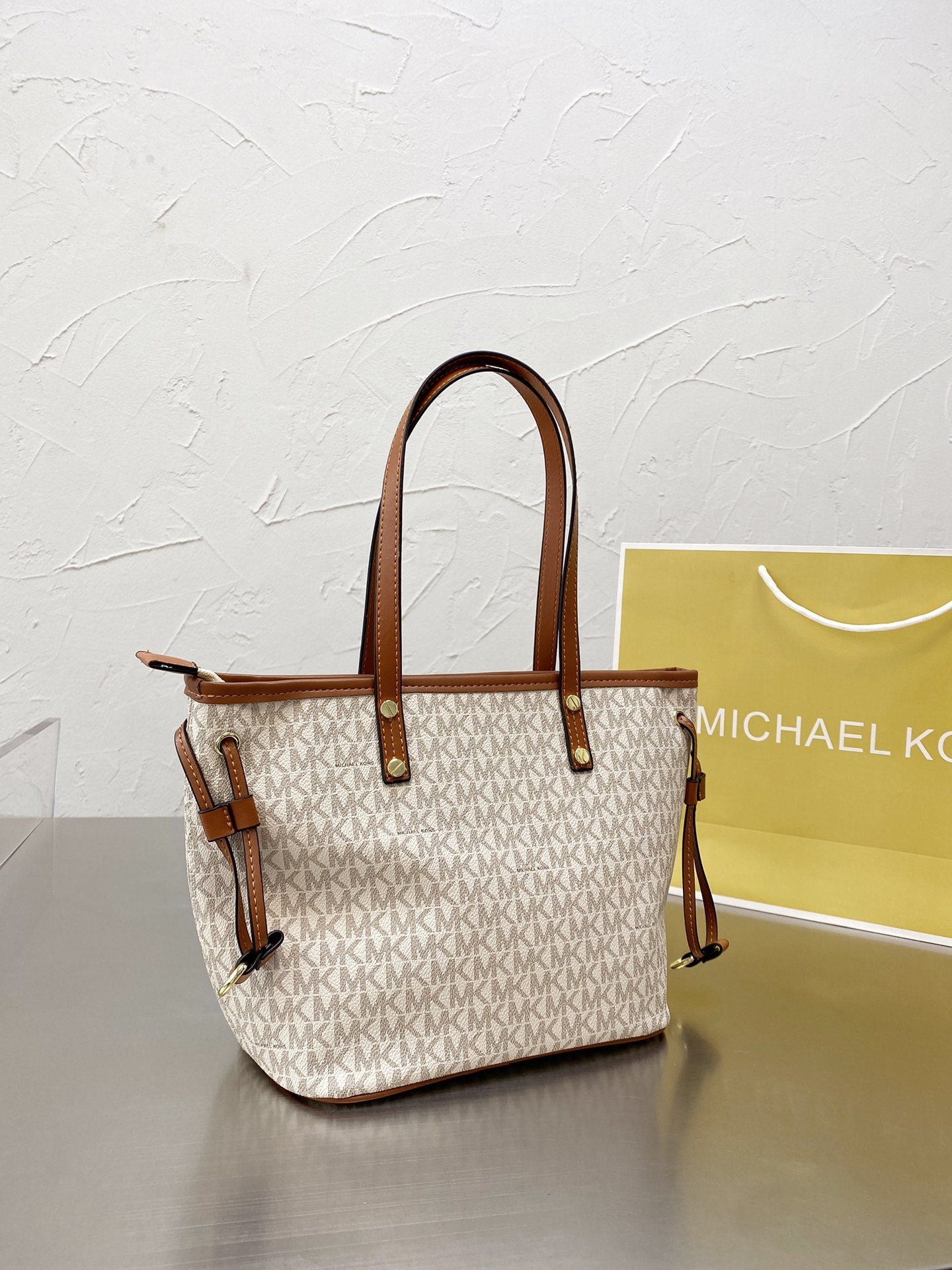 MK-BAG247