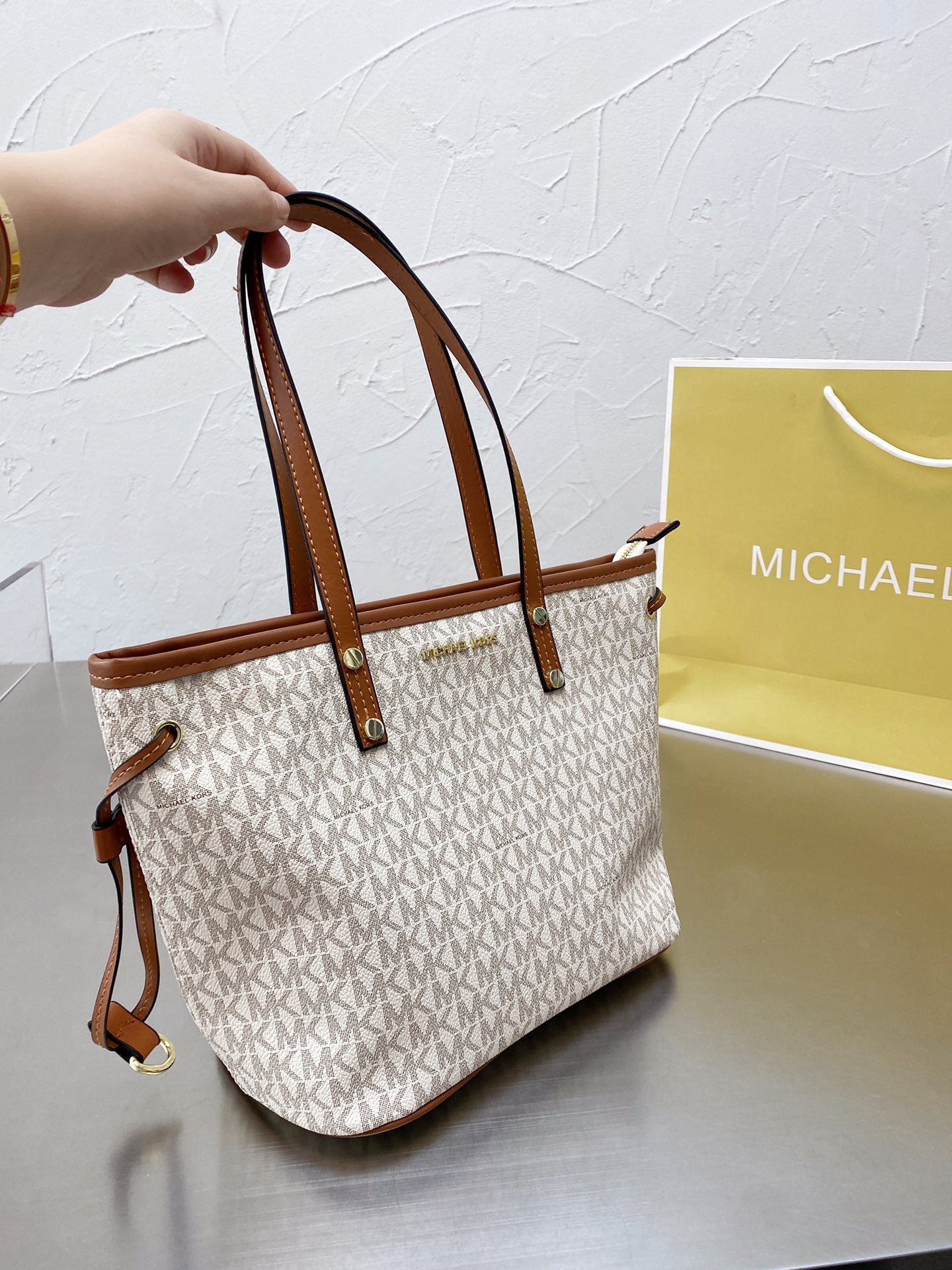 MK-BAG247