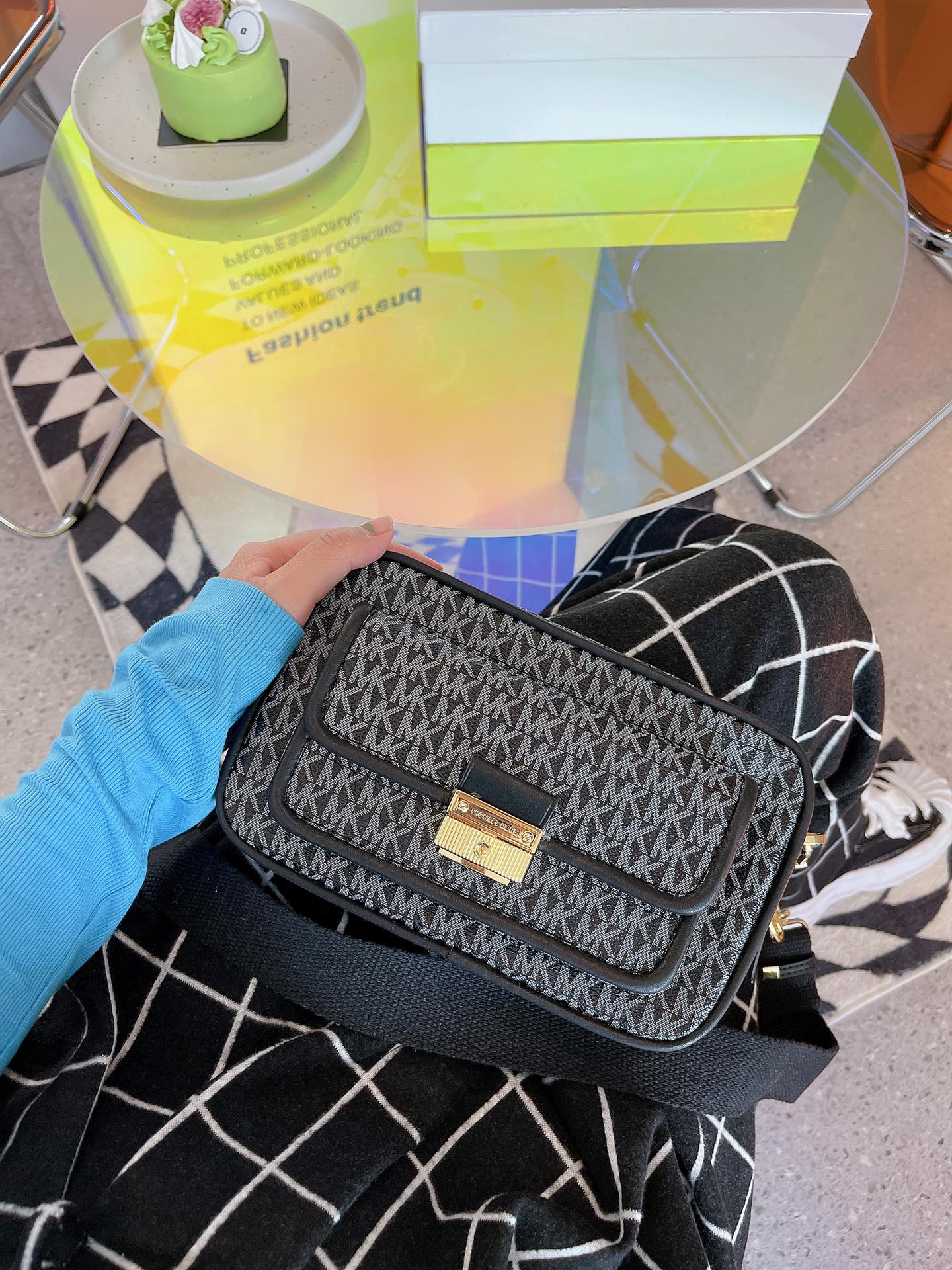 MK-BAG227