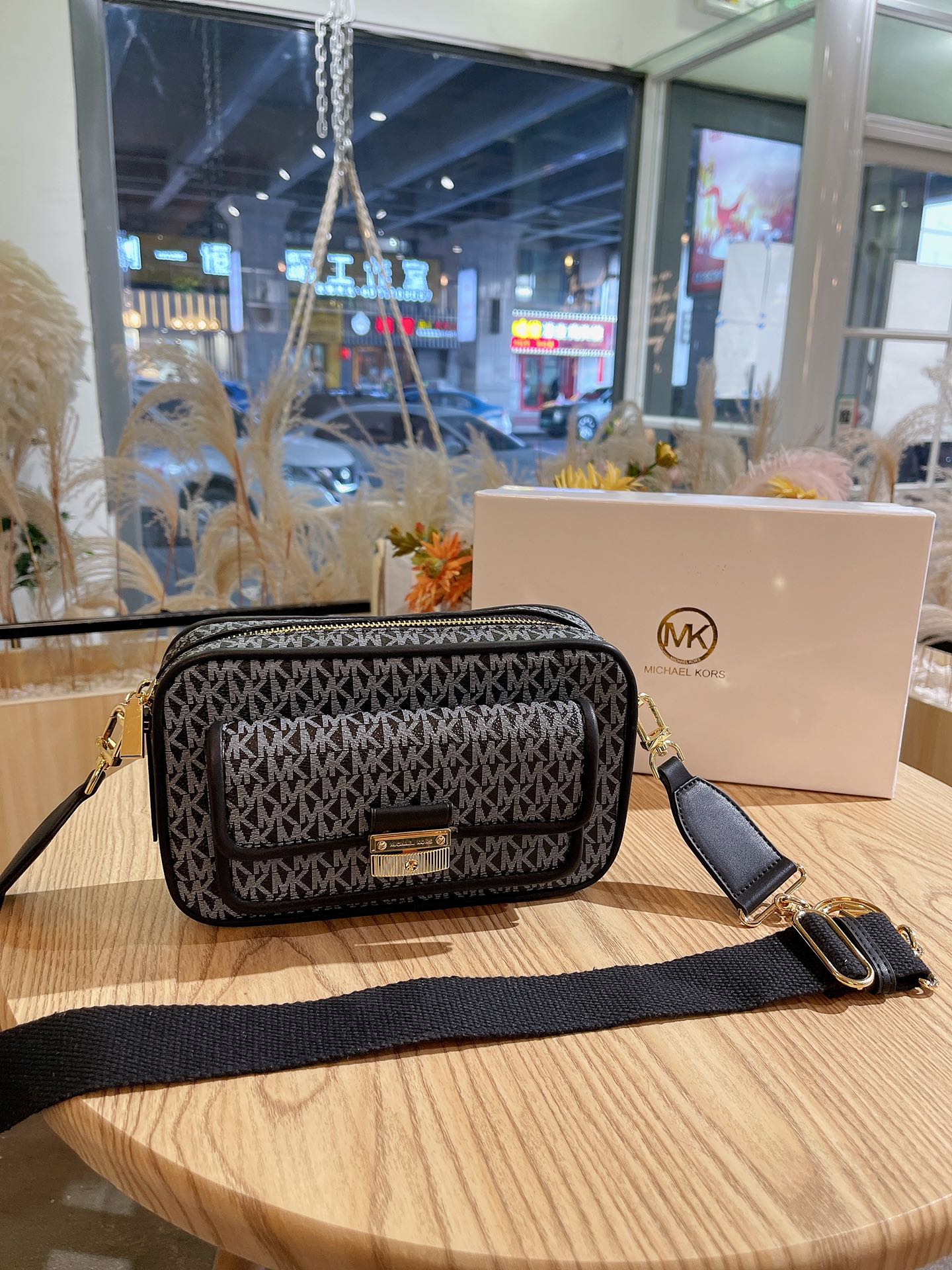 MK-BAG220