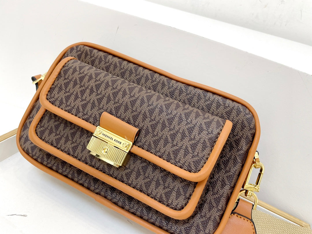 MK-BAG208