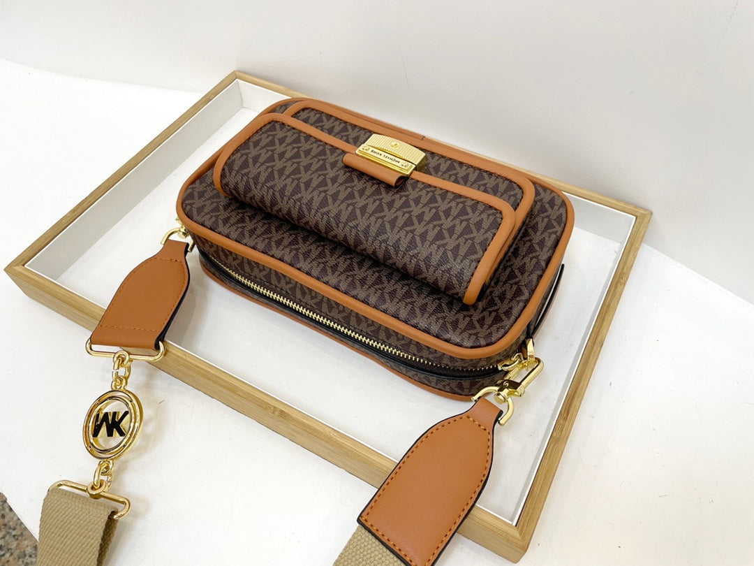 MK-BAG208