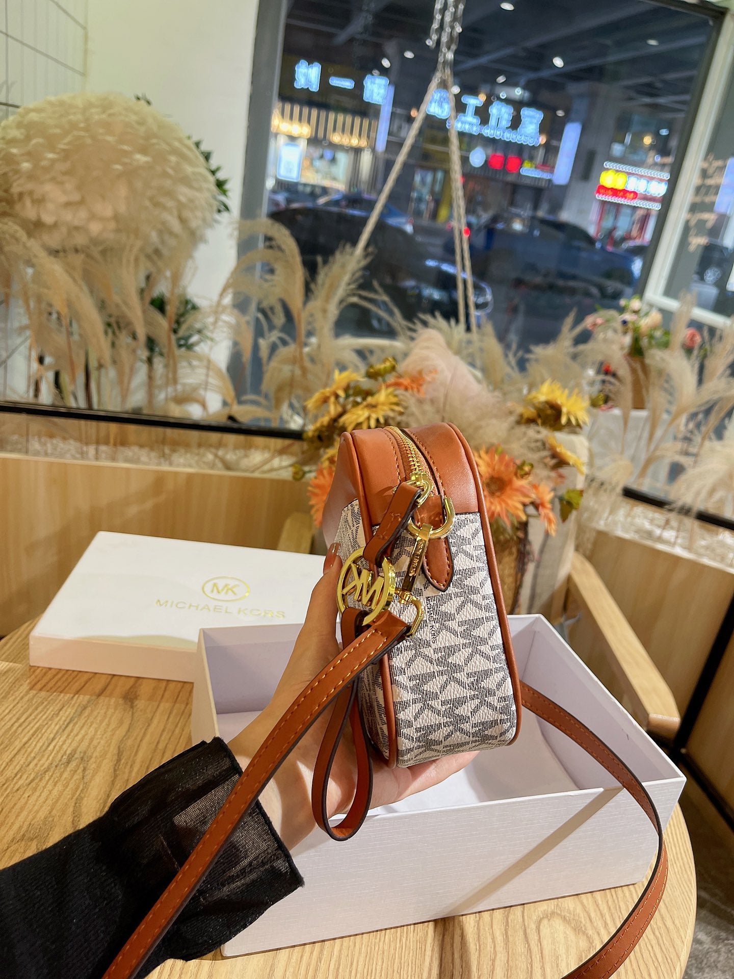 MK-BAG190