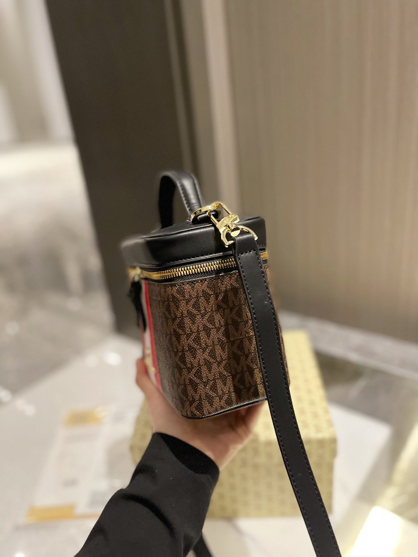 MK-BAG121