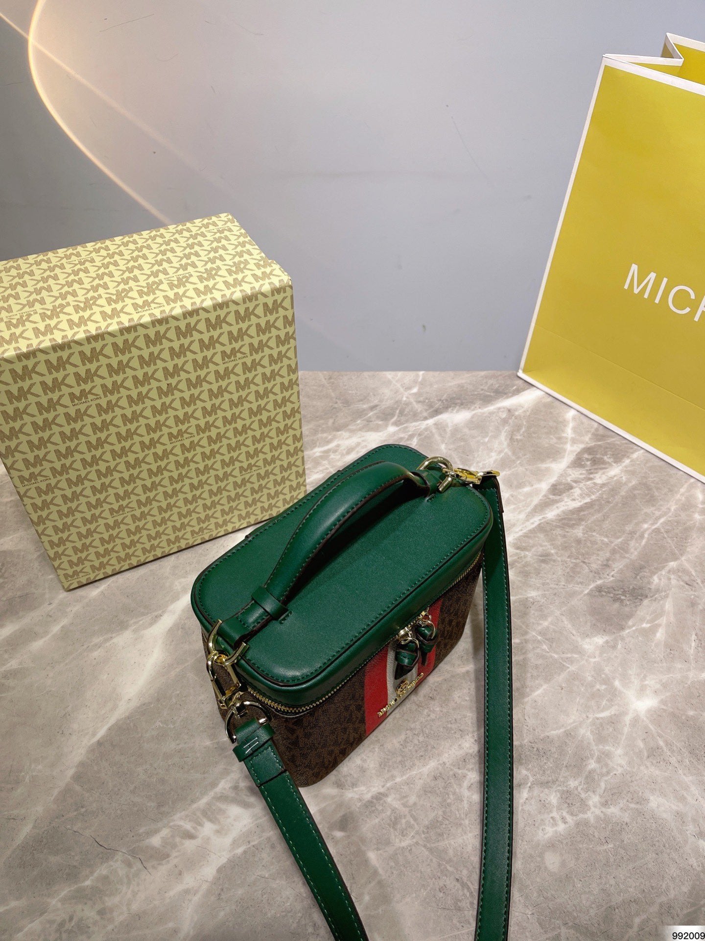 MK-BAG096