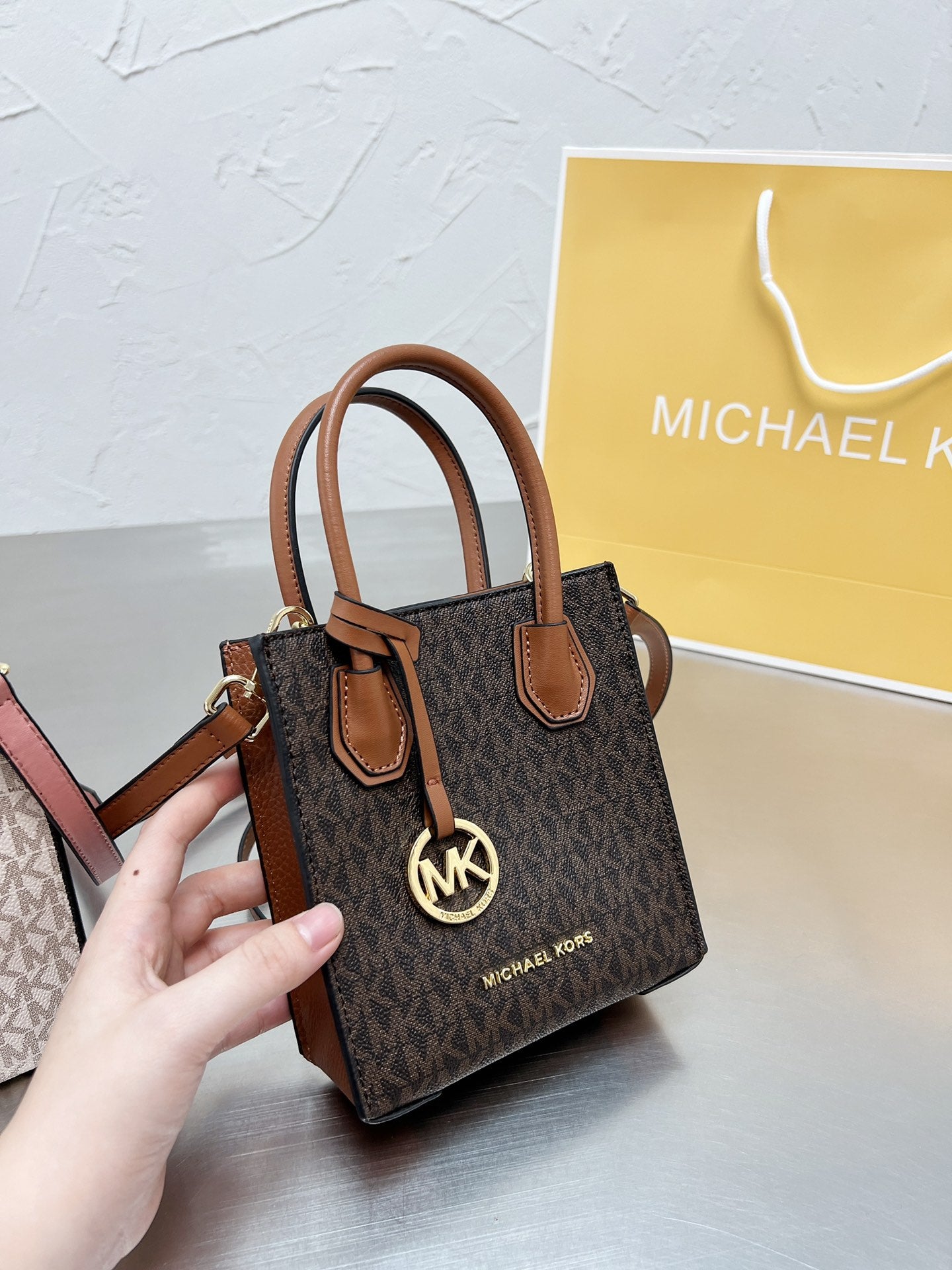 MK-BAG083