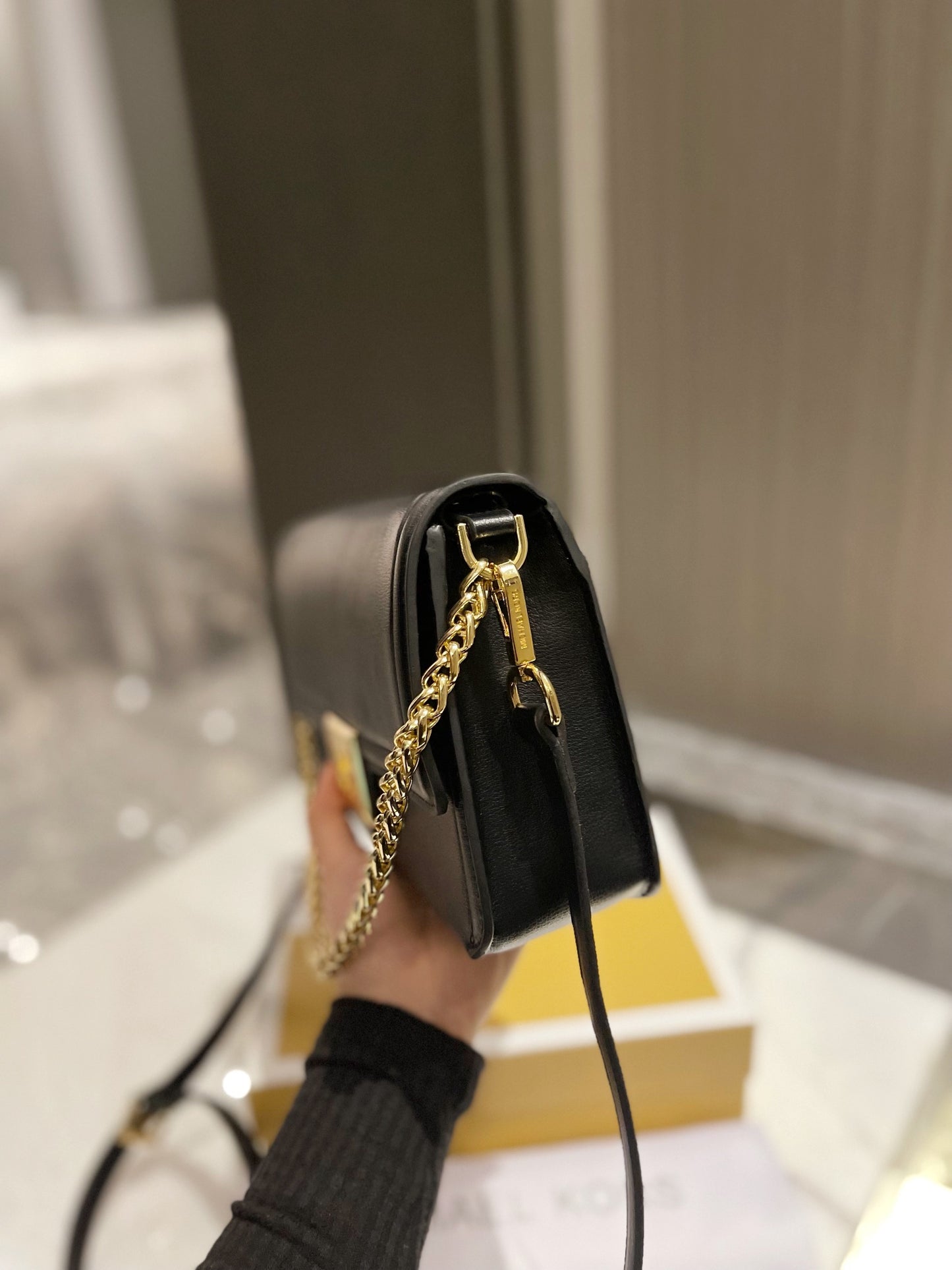 MK-BAG075