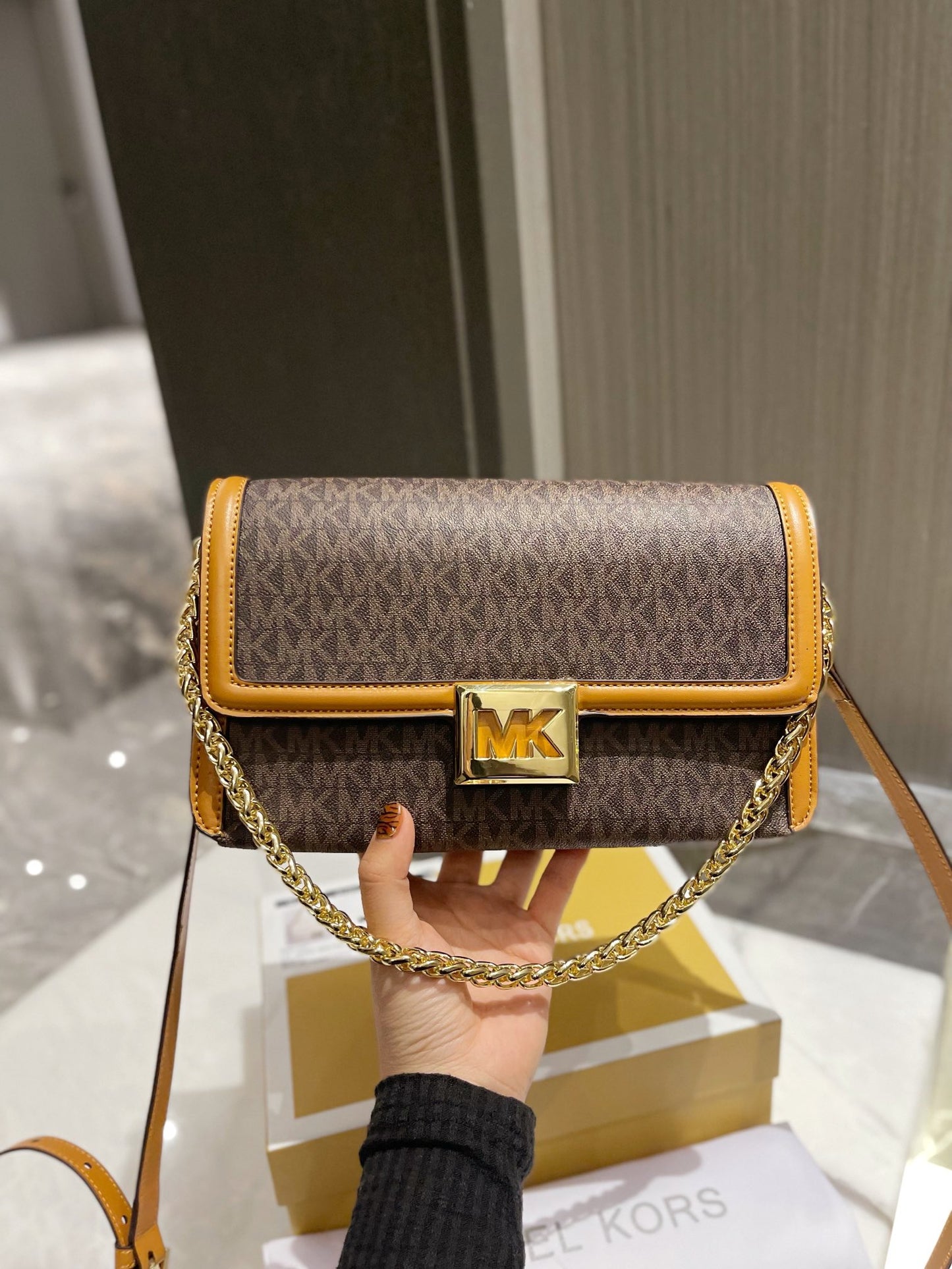 MK-BAG074