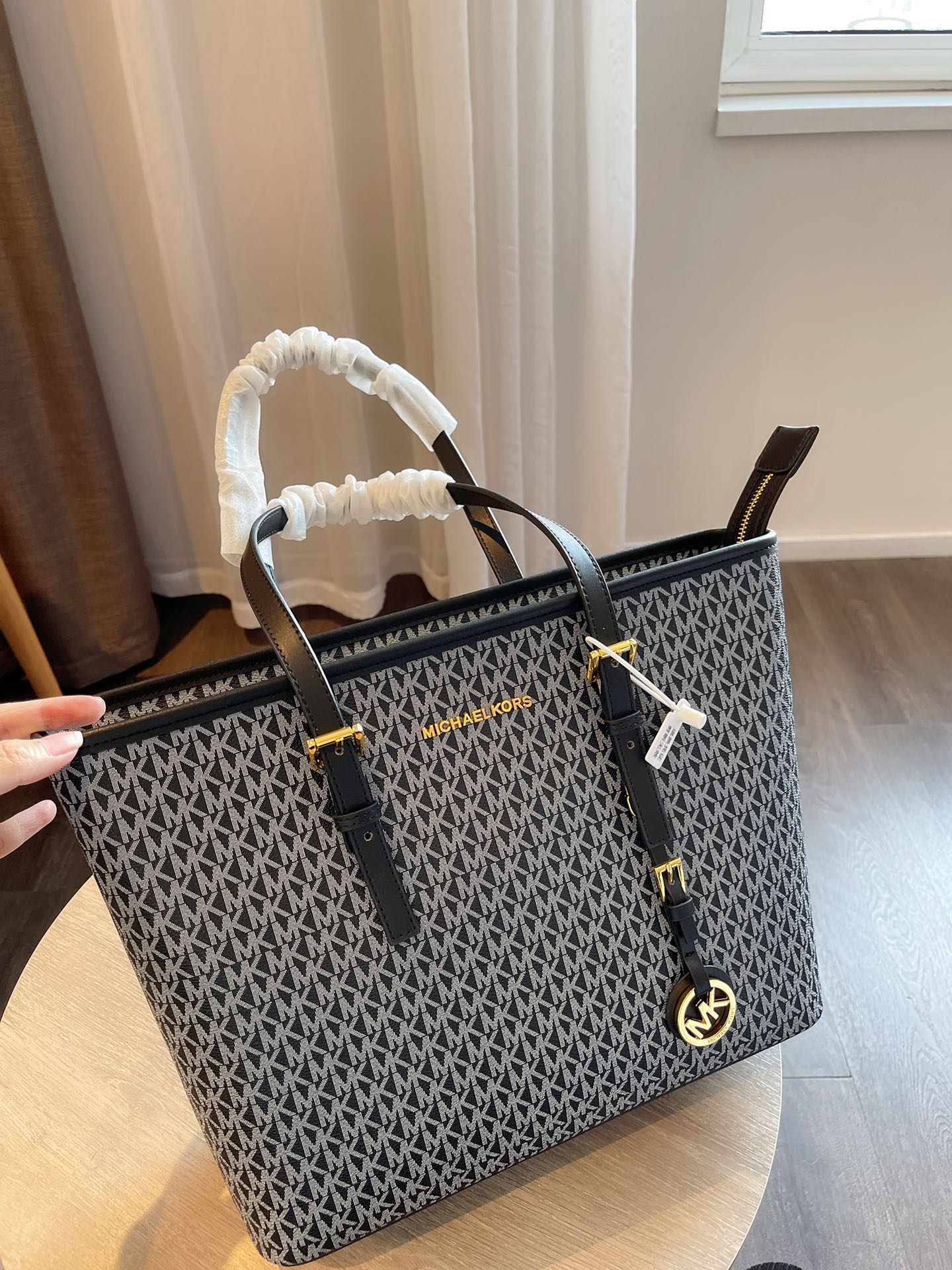 MK-BAG073