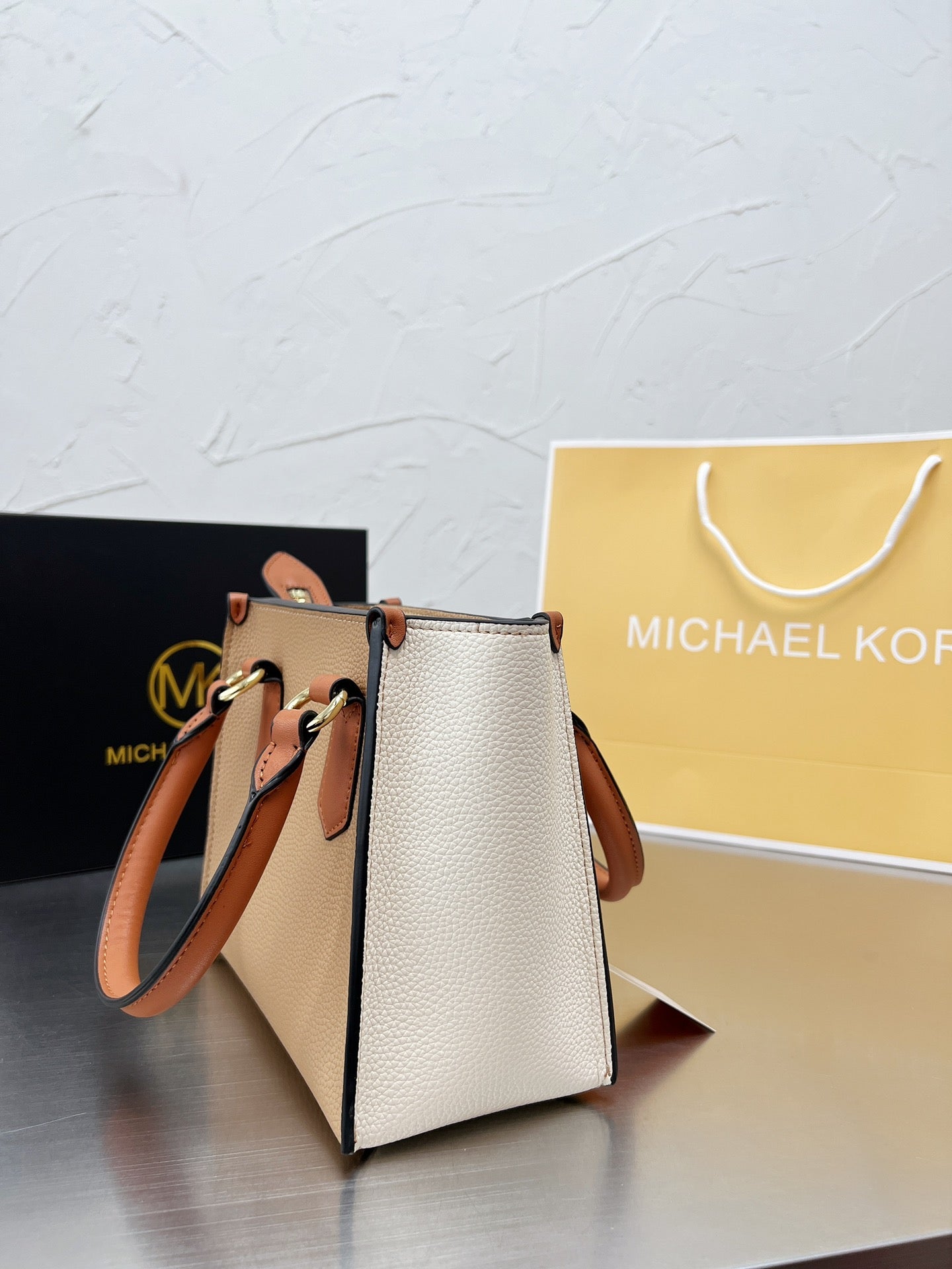 MK-BAG071