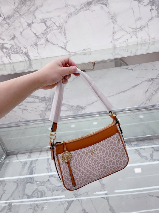 MK-BAG052