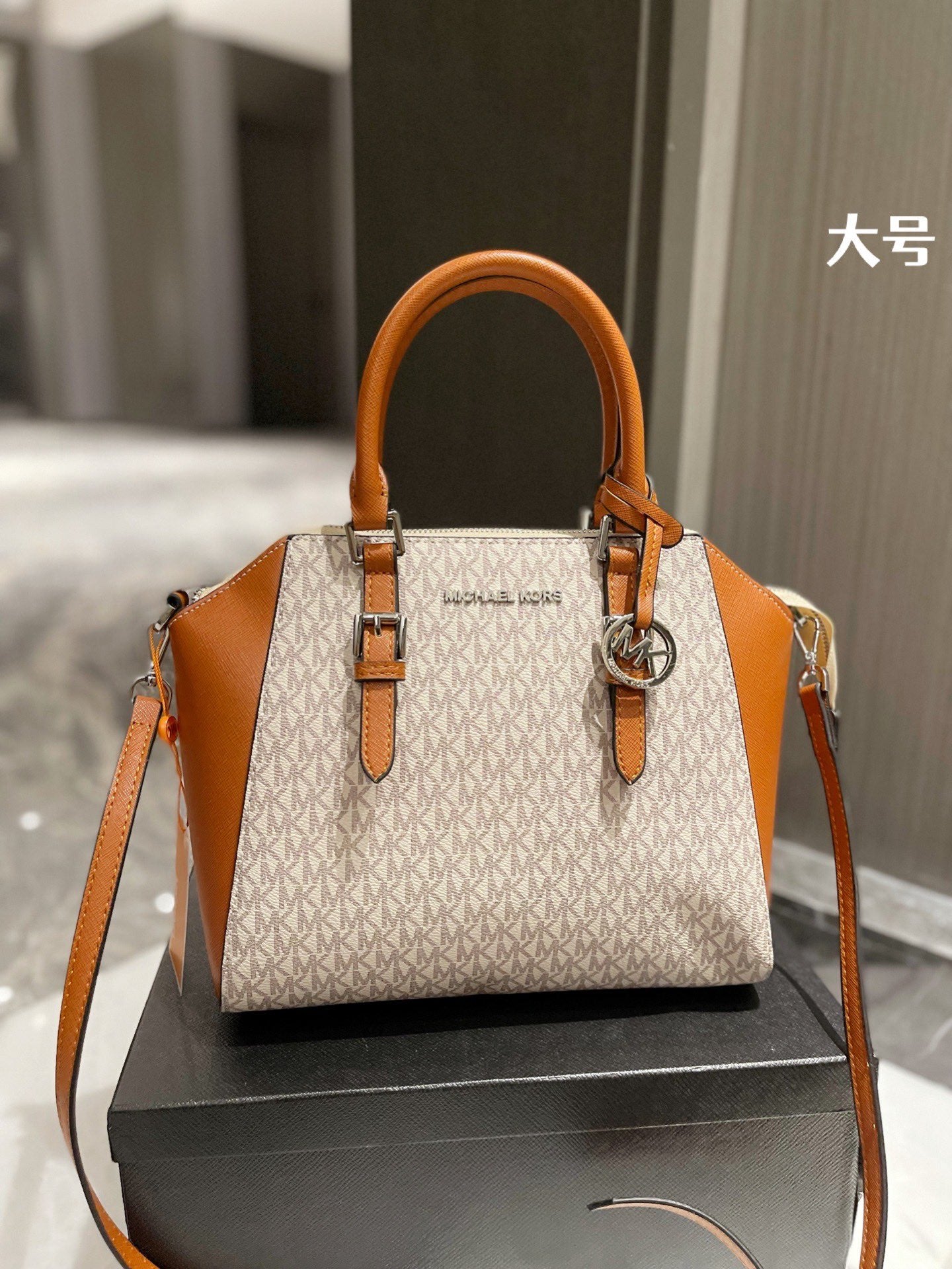 MK-BAG034
